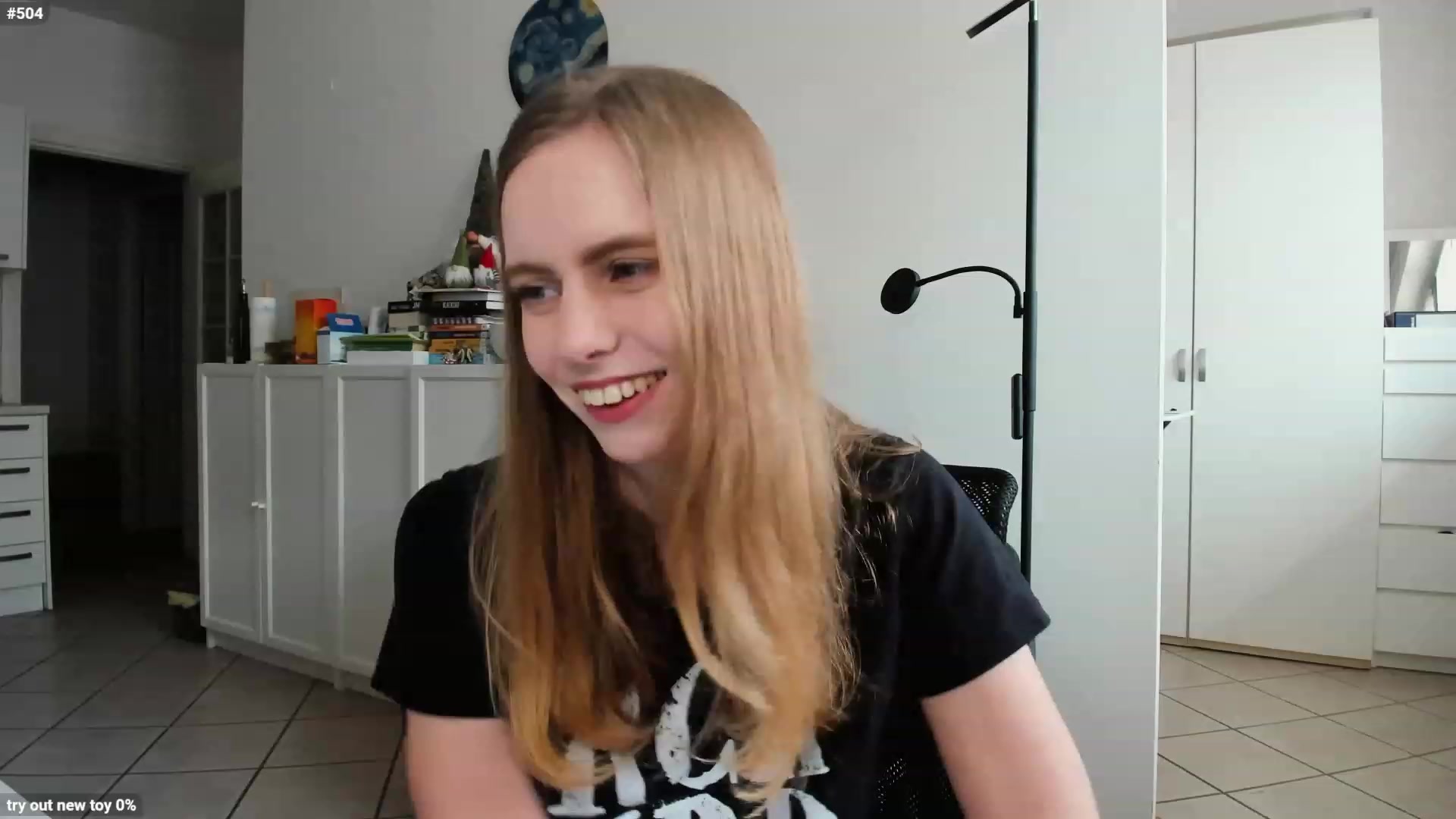 Gallery image thumbnail from Personage's myfreecams stream on, 04/13/2023, 12:33 image 7 of 20