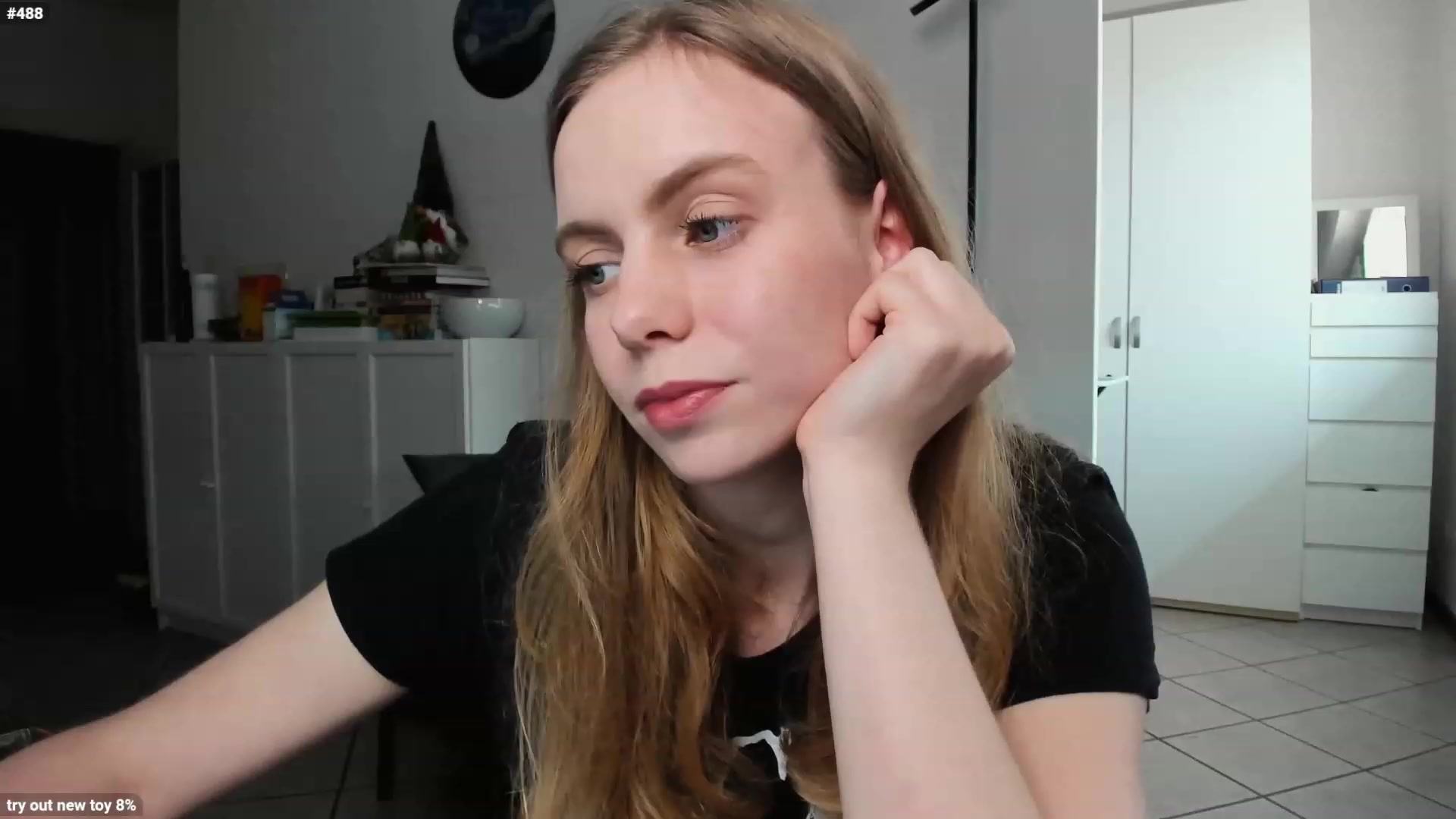 Gallery image thumbnail from Personage's myfreecams stream on, 04/13/2023, 14:24 image 3 of 20