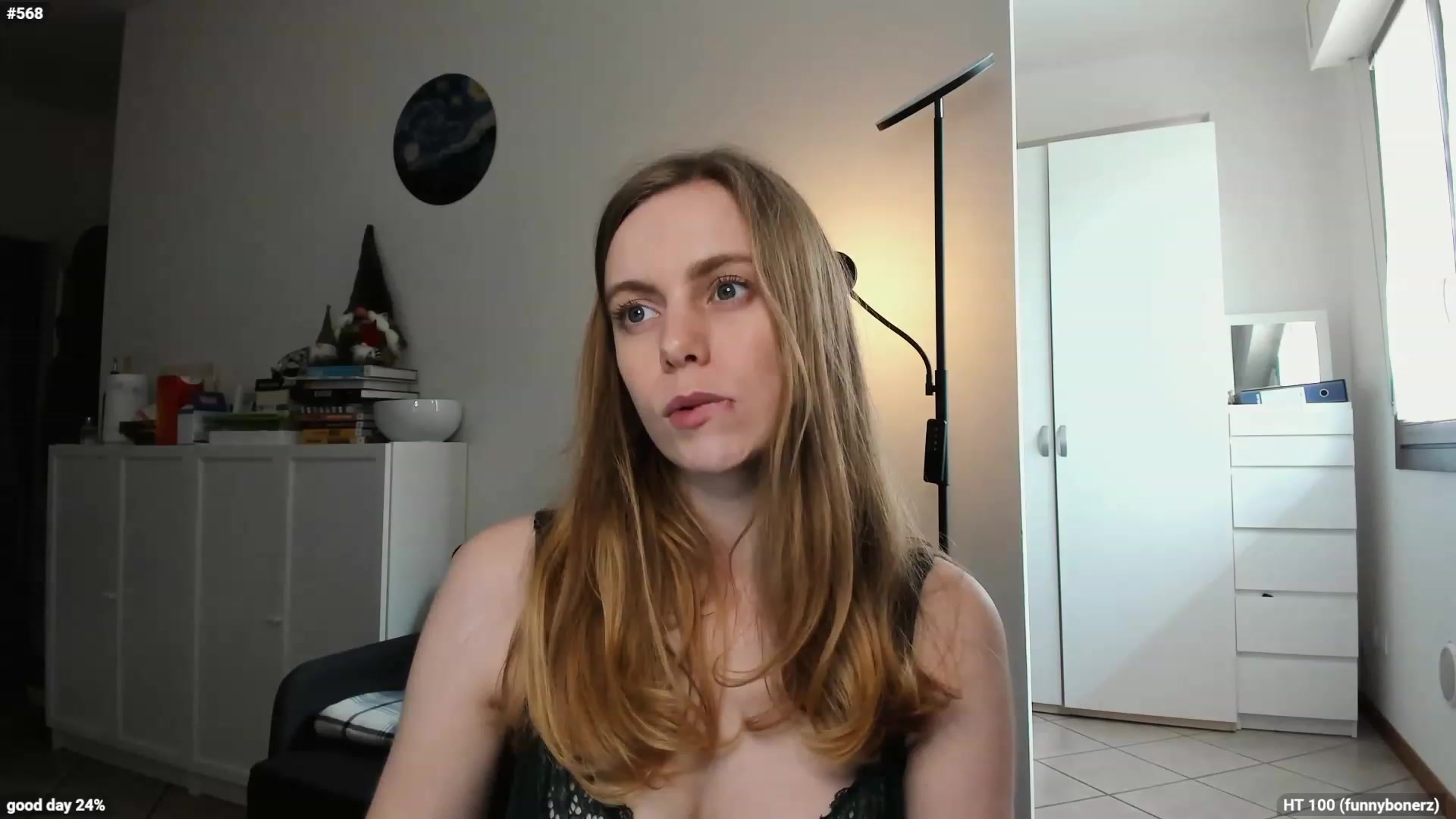 Gallery image thumbnail from Personage's myfreecams stream on, 04/18/2023, 15:21 image 2 of 20
