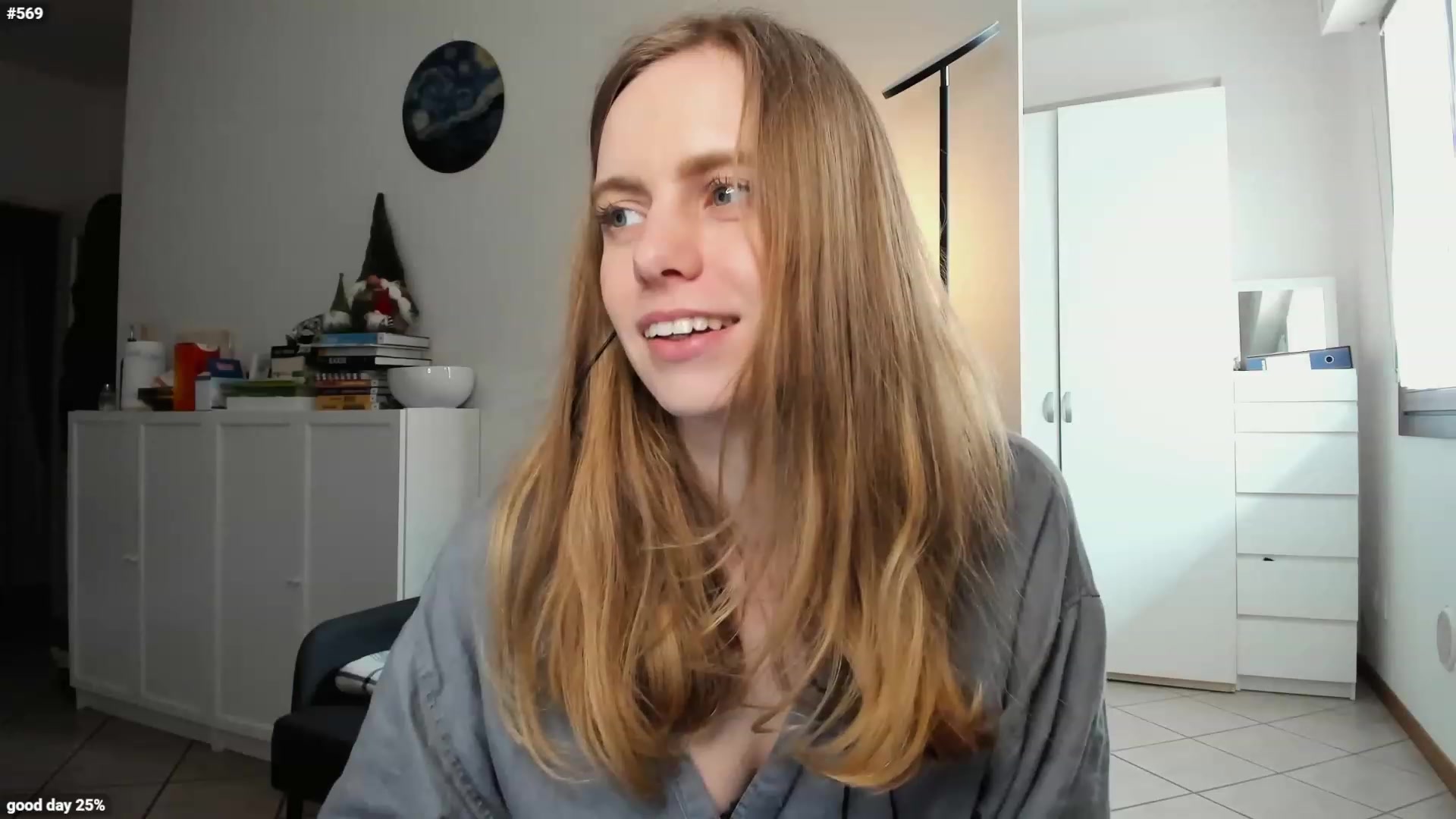 Gallery image thumbnail from Personage's myfreecams stream on, 04/18/2023, 15:21 image 15 of 20