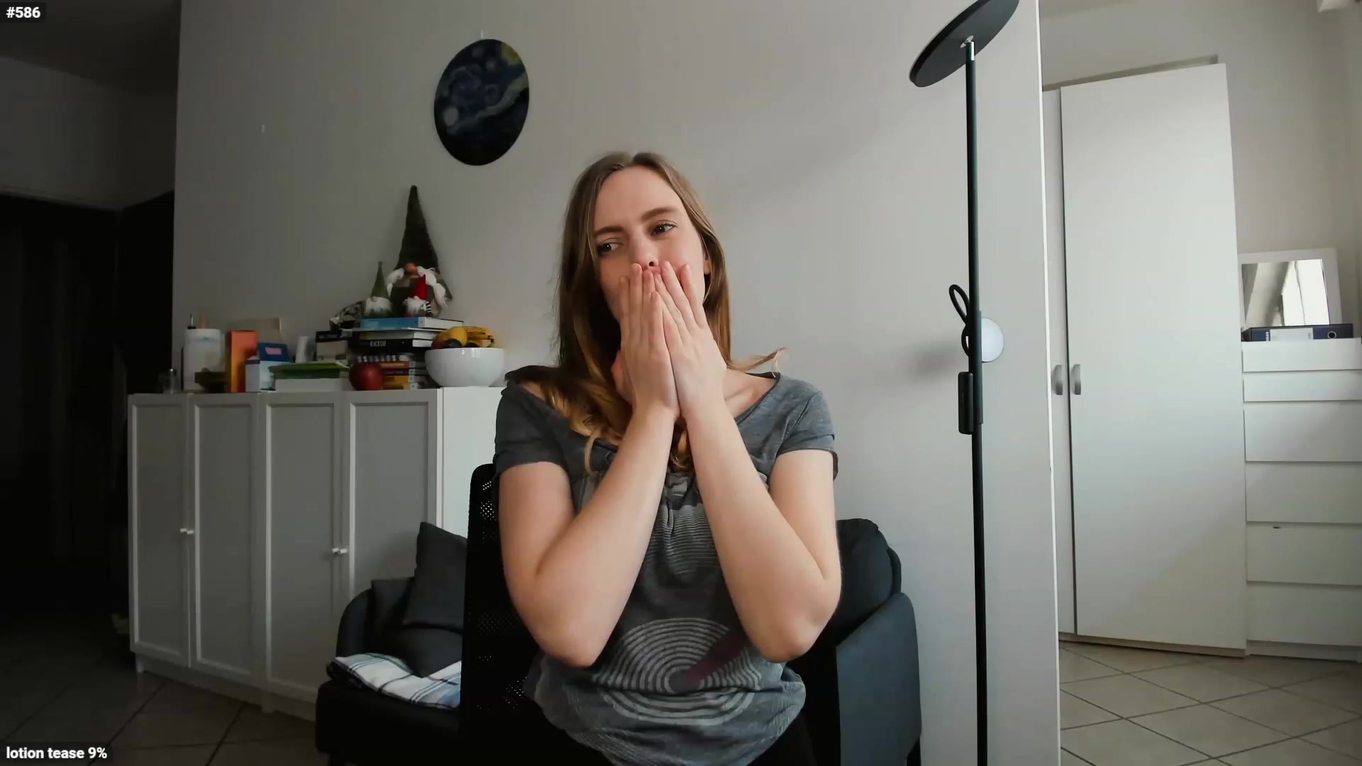 Gallery image thumbnail from Personage's myfreecams stream on, 04/19/2023, 14:36 image 14 of 20