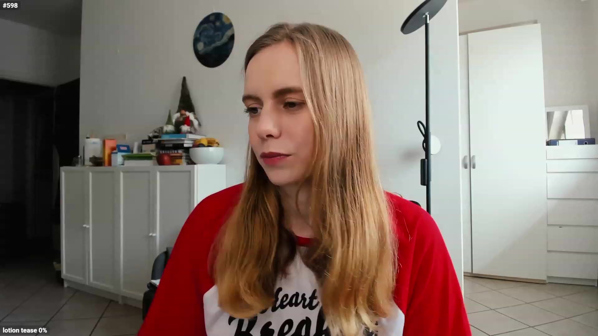 Gallery image thumbnail from Personage's myfreecams stream on, 04/19/2023, 14:36 image 1 of 20
