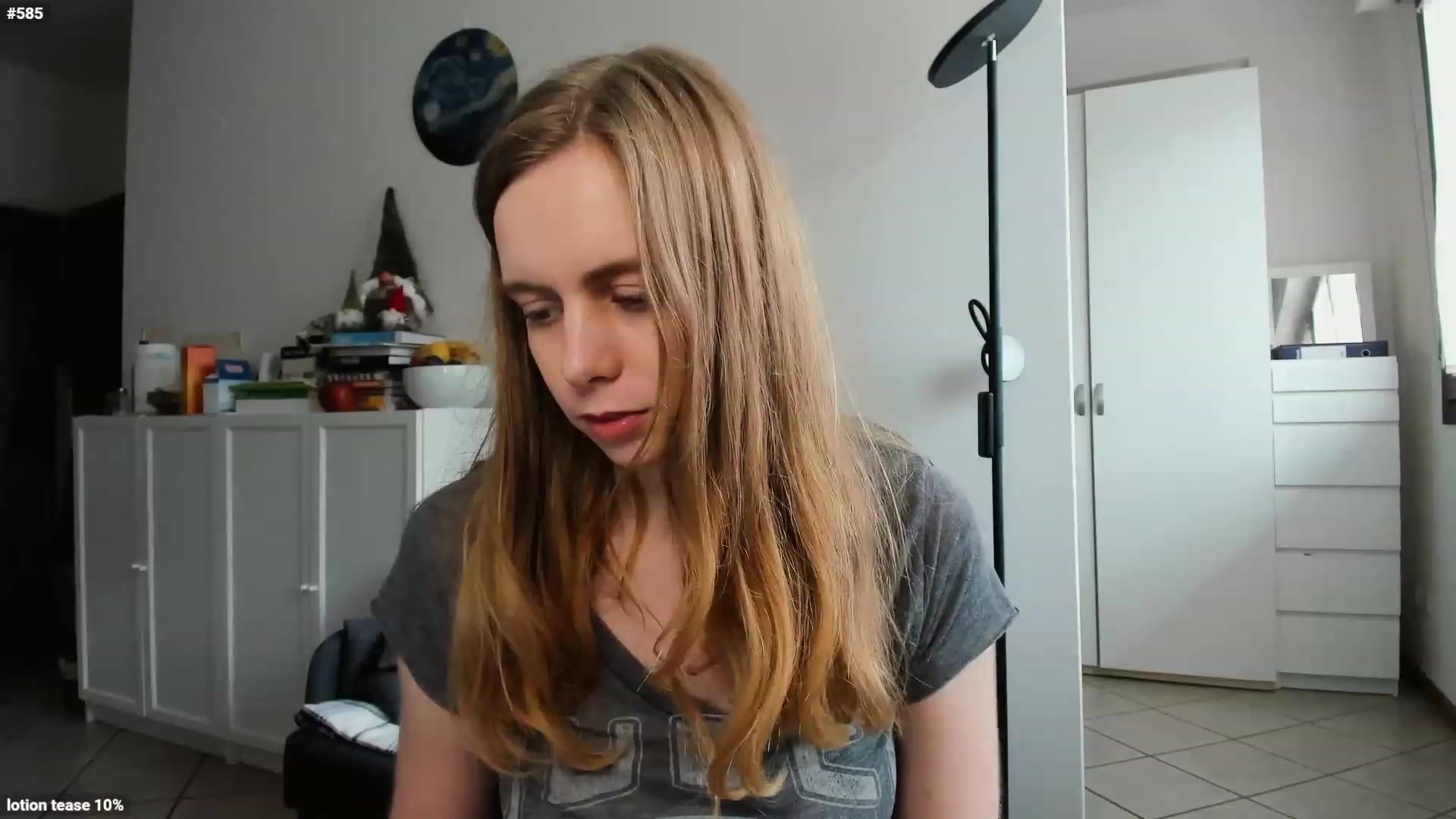 Gallery image thumbnail from Personage's myfreecams stream on, 04/19/2023, 14:36 image 17 of 20