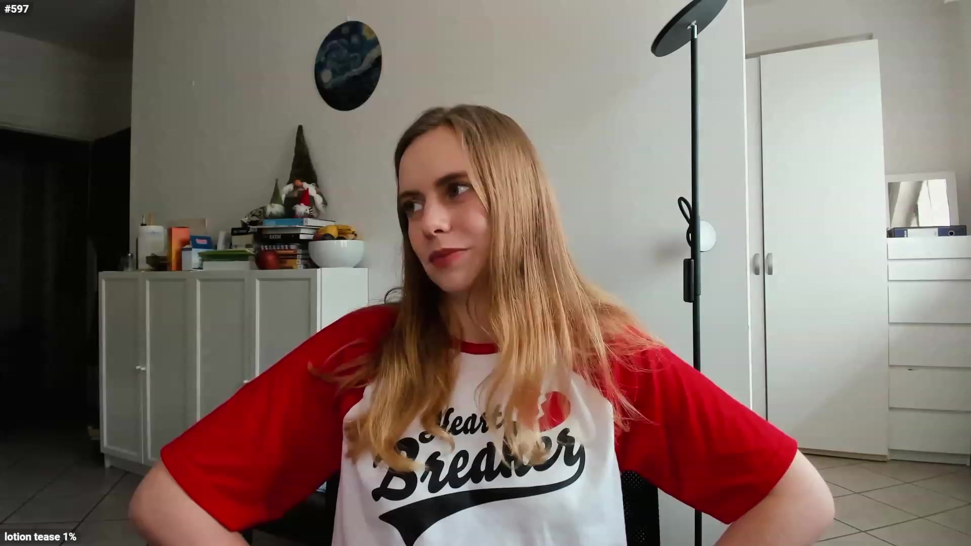 Gallery image thumbnail from Personage's myfreecams stream on, 04/19/2023, 14:36 image 5 of 20