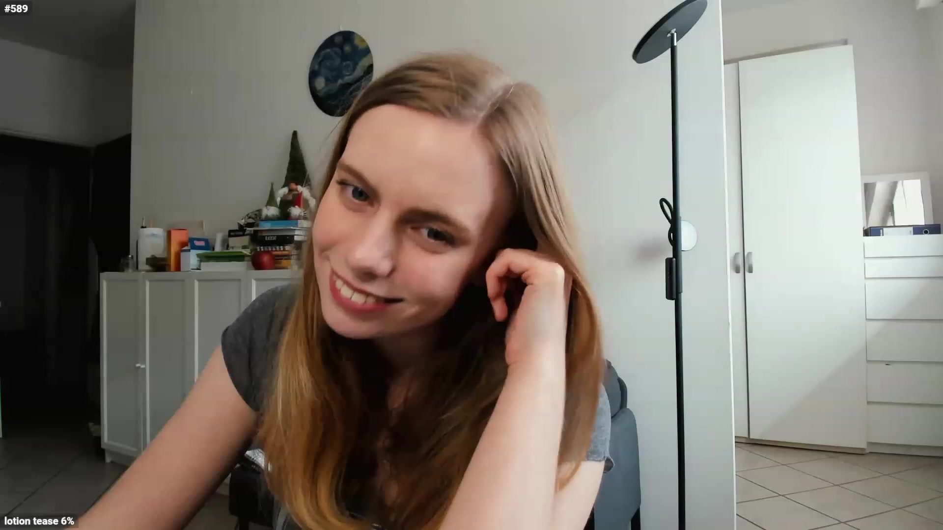 Gallery image thumbnail from Personage's myfreecams stream on, 04/19/2023, 14:36 image 10 of 20