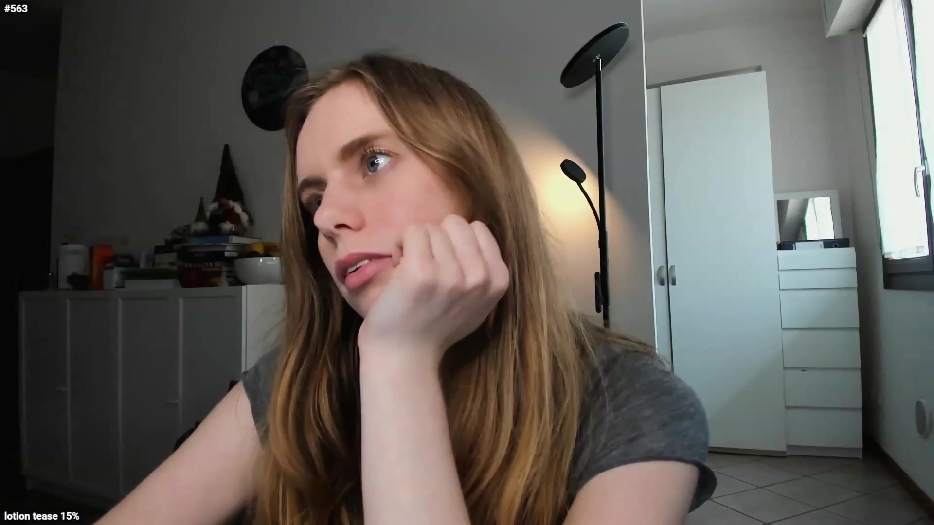 Gallery image thumbnail from Personage's myfreecams stream on, 04/19/2023, 16:33 image 3 of 20