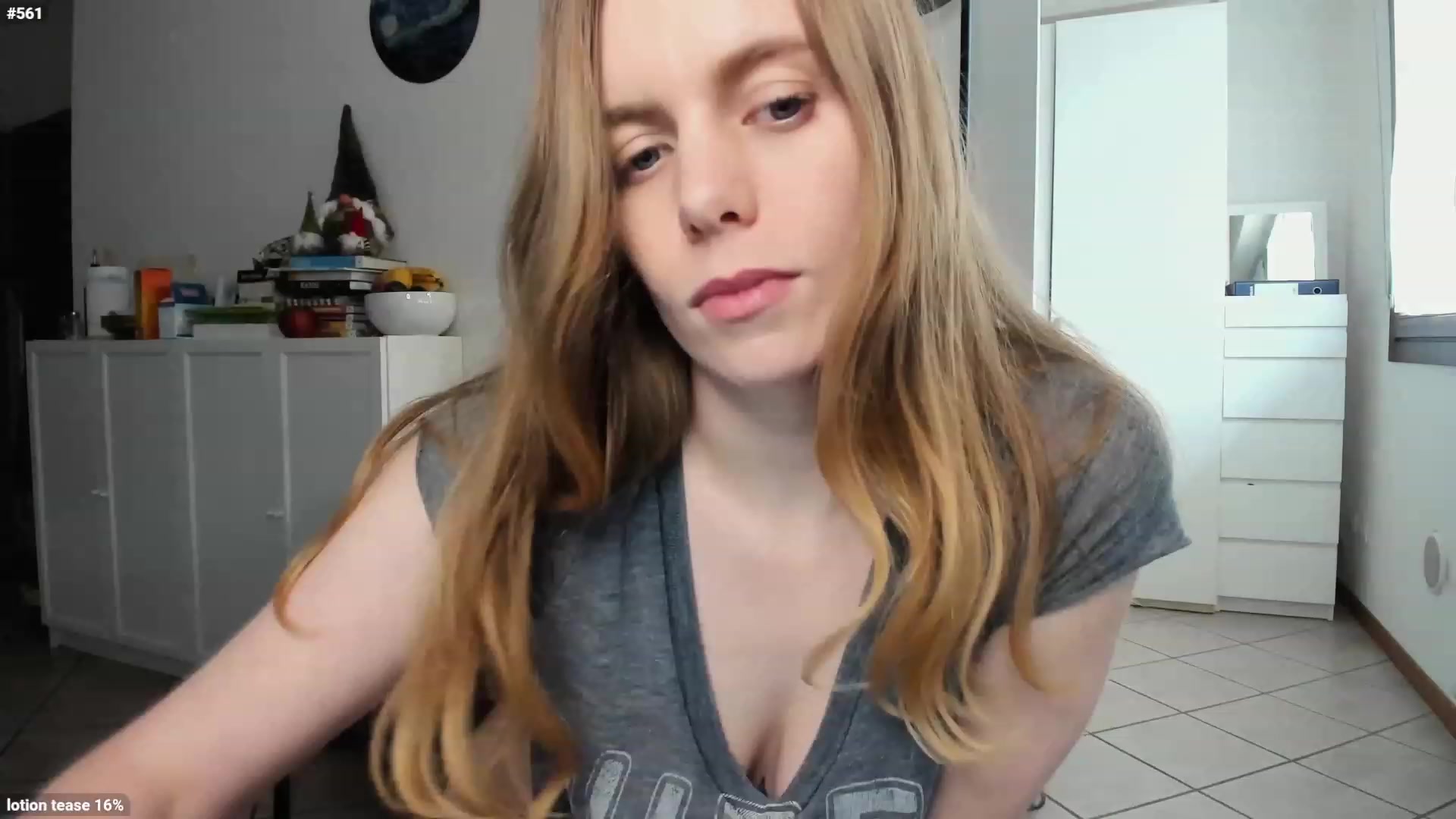 Gallery image thumbnail from Personage's myfreecams stream on, 04/19/2023, 16:33 image 13 of 20