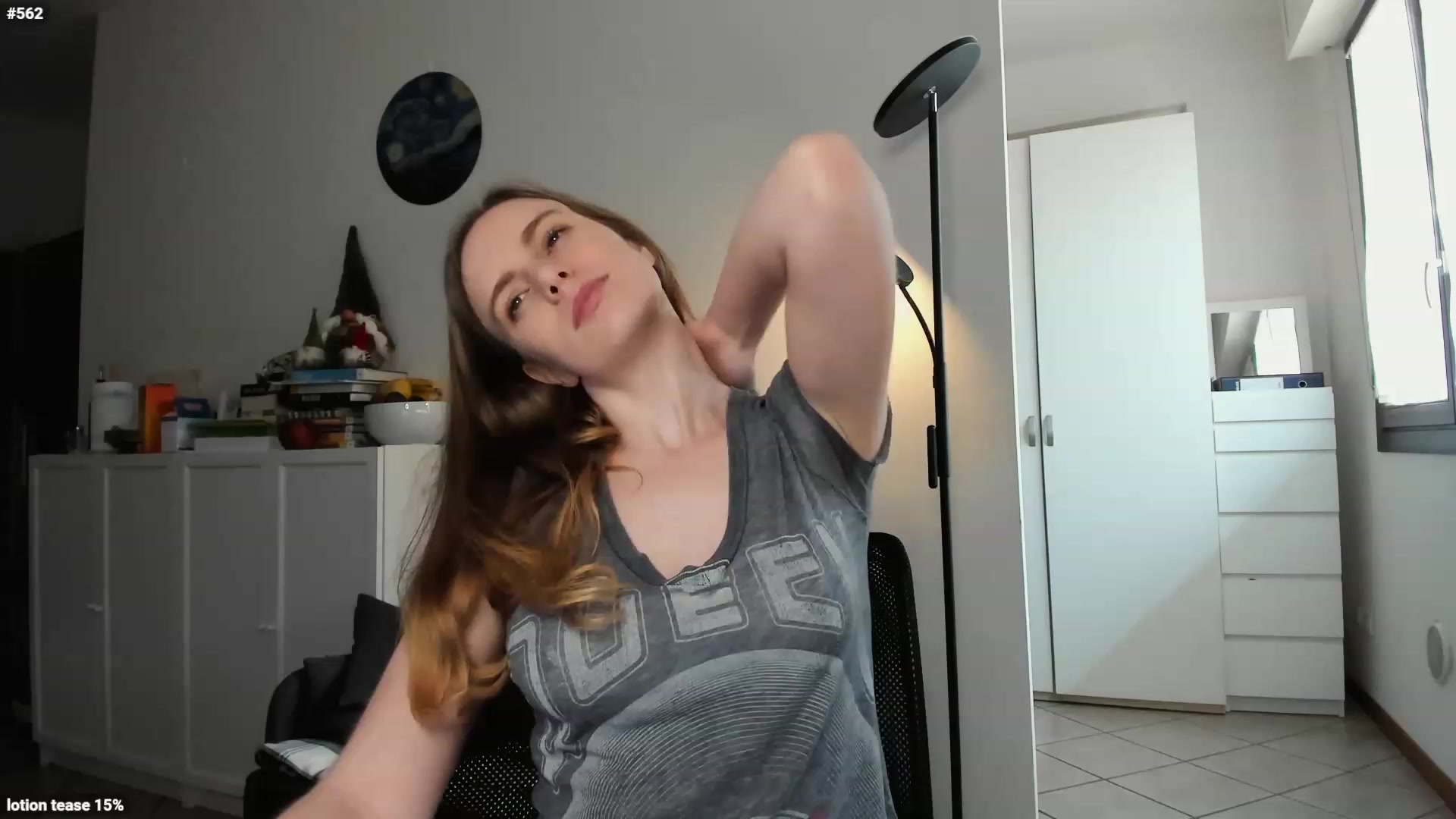 Gallery image thumbnail from Personage's myfreecams stream on, 04/19/2023, 16:33 image 6 of 20