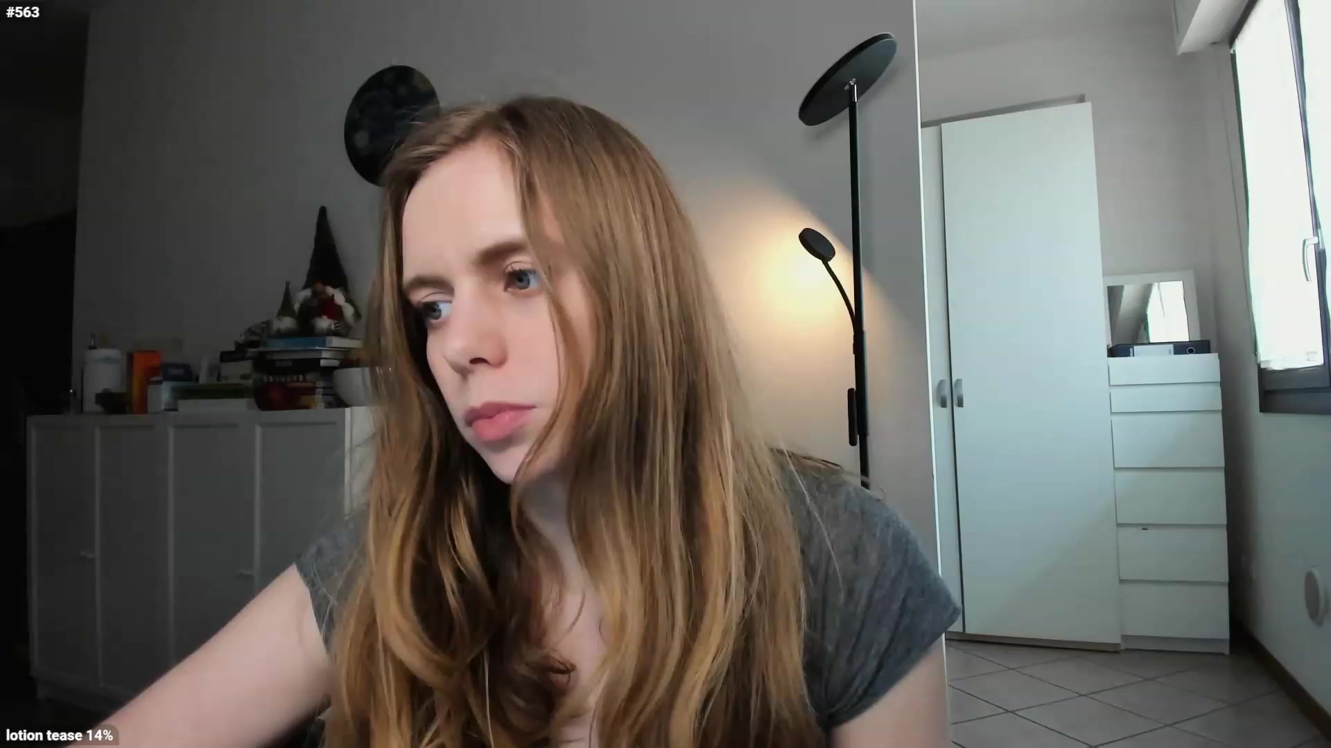 Gallery image thumbnail from Personage's myfreecams stream on, 04/19/2023, 16:33 image 2 of 20