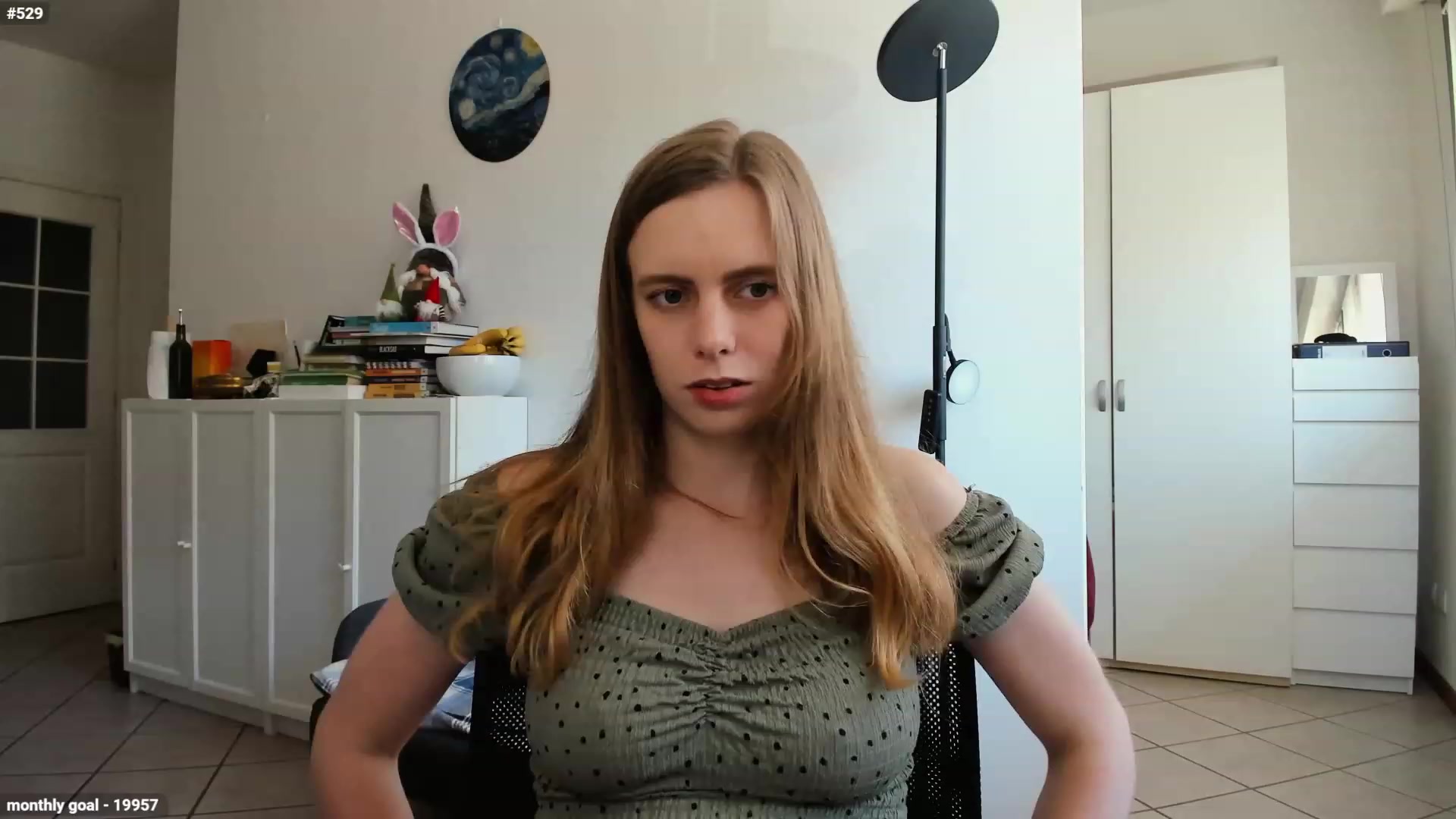 Gallery image thumbnail from Personage's myfreecams stream on, 04/26/2023, 12:31 image 6 of 20