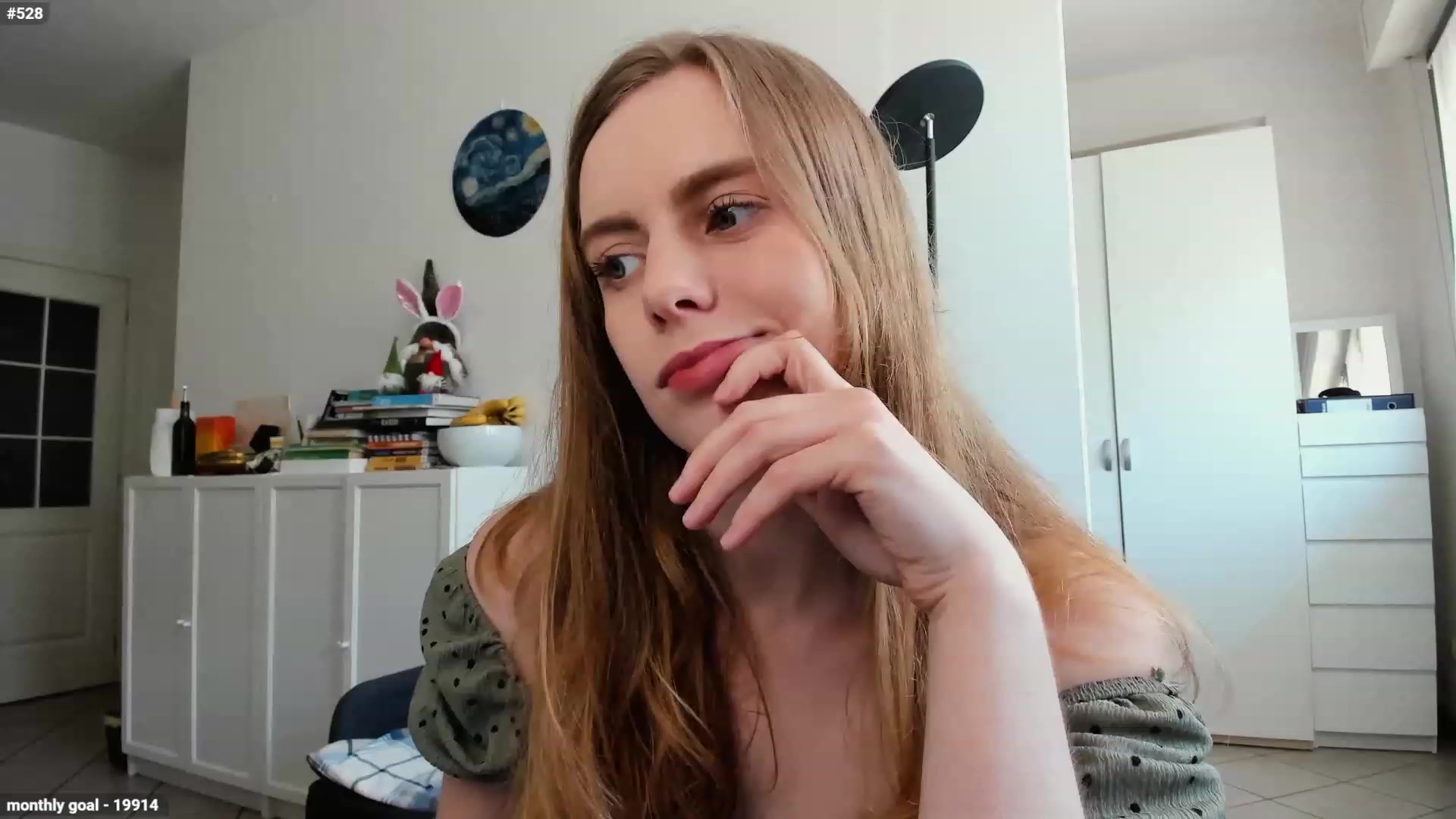Gallery image thumbnail from Personage's myfreecams stream on, 04/26/2023, 12:31 image 11 of 20