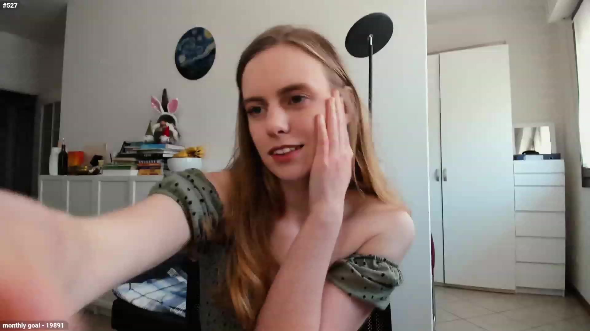 Gallery image thumbnail from Personage's myfreecams stream on, 04/26/2023, 14:51 image 3 of 20