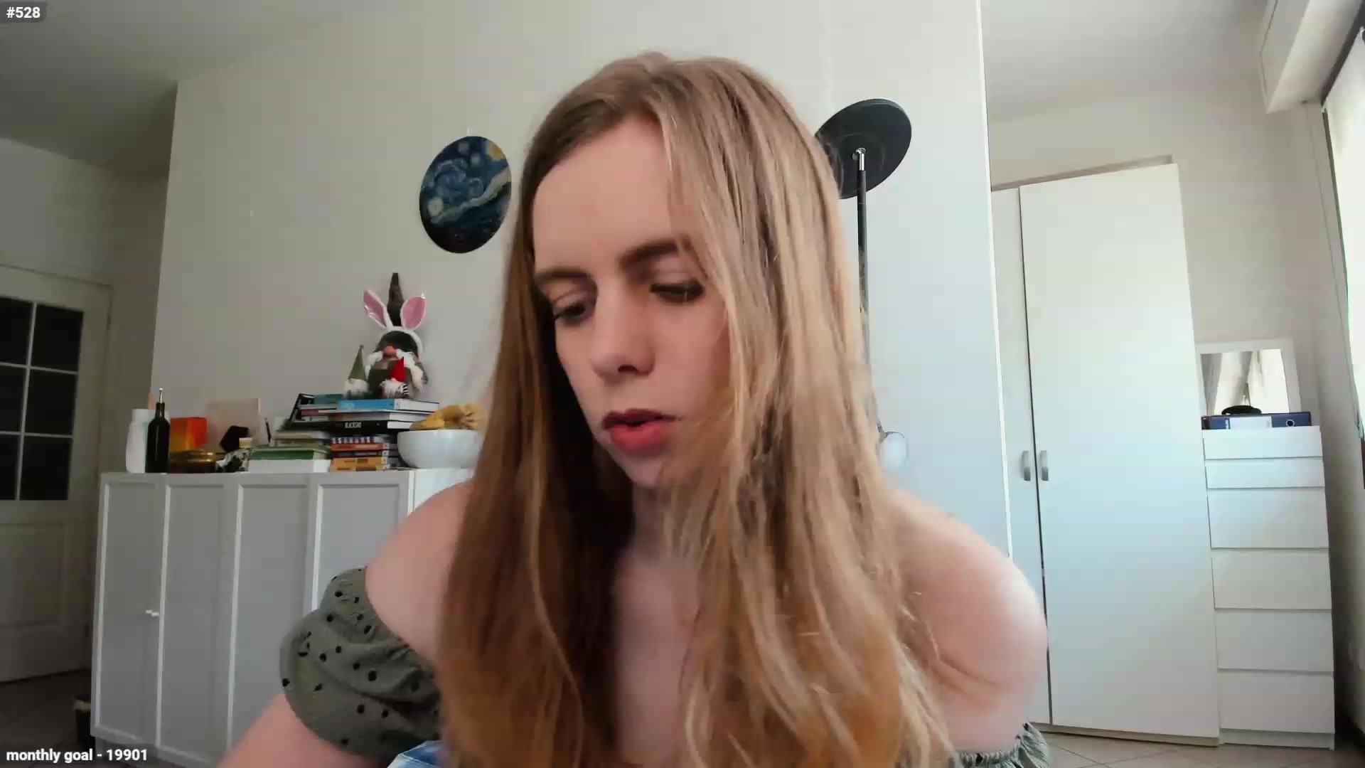 Gallery image thumbnail from Personage's myfreecams stream on, 04/26/2023, 14:51 image 1 of 20