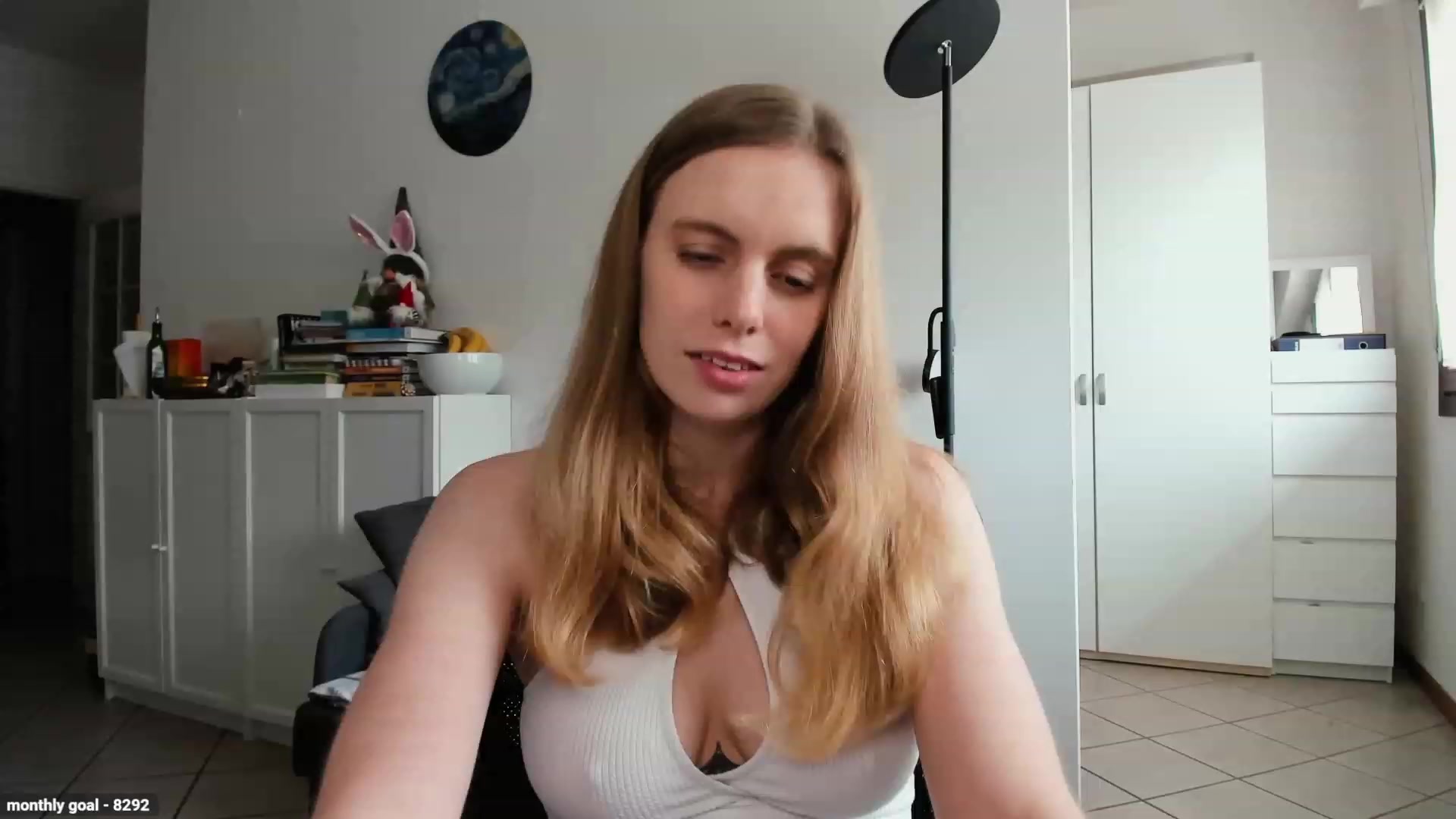 Gallery image thumbnail from Personage's myfreecams stream on, 04/28/2023, 14:21 image 15 of 20