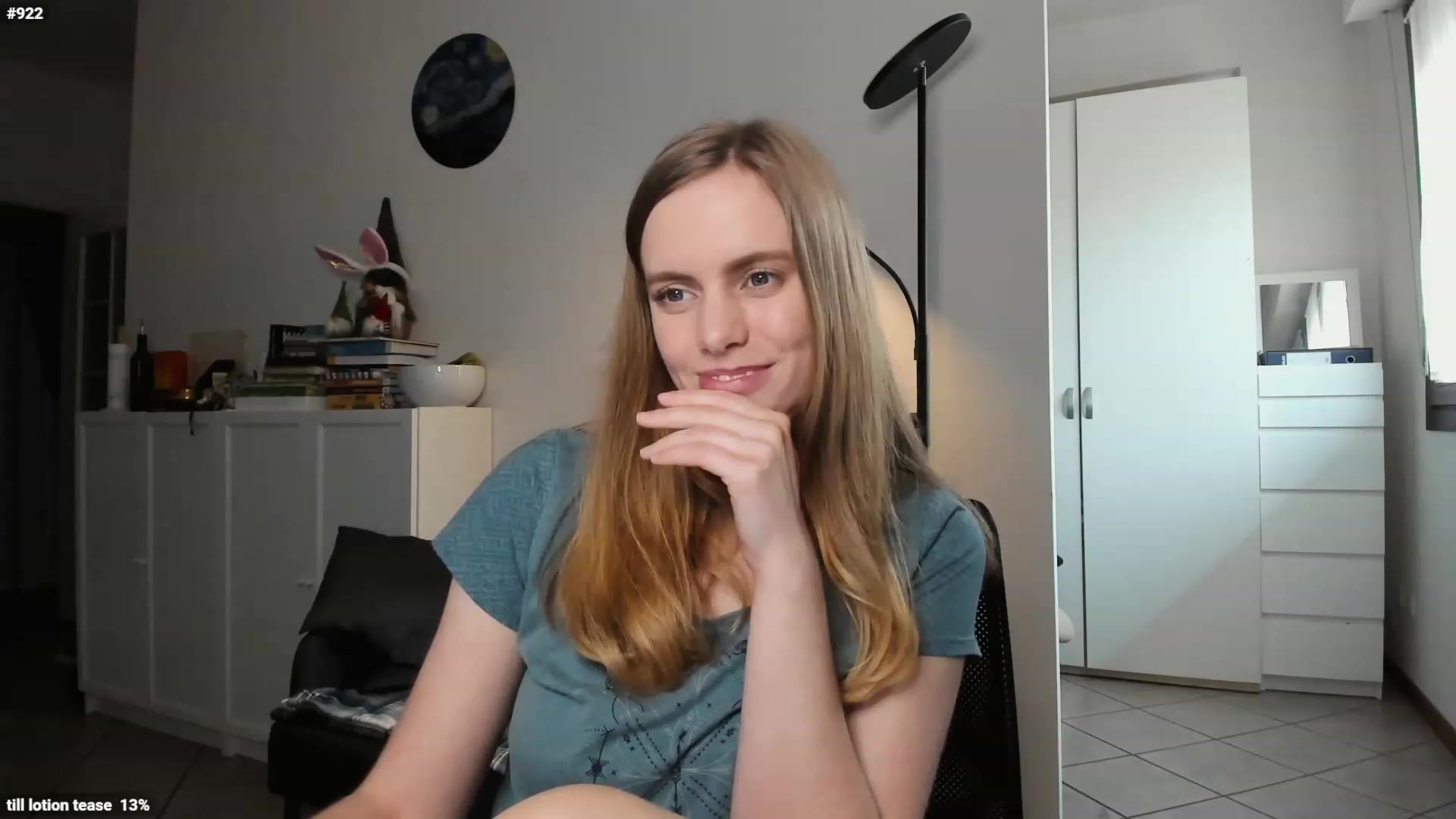 Gallery image thumbnail from Personage's myfreecams stream on, 05/02/2023, 15:22 image 14 of 20