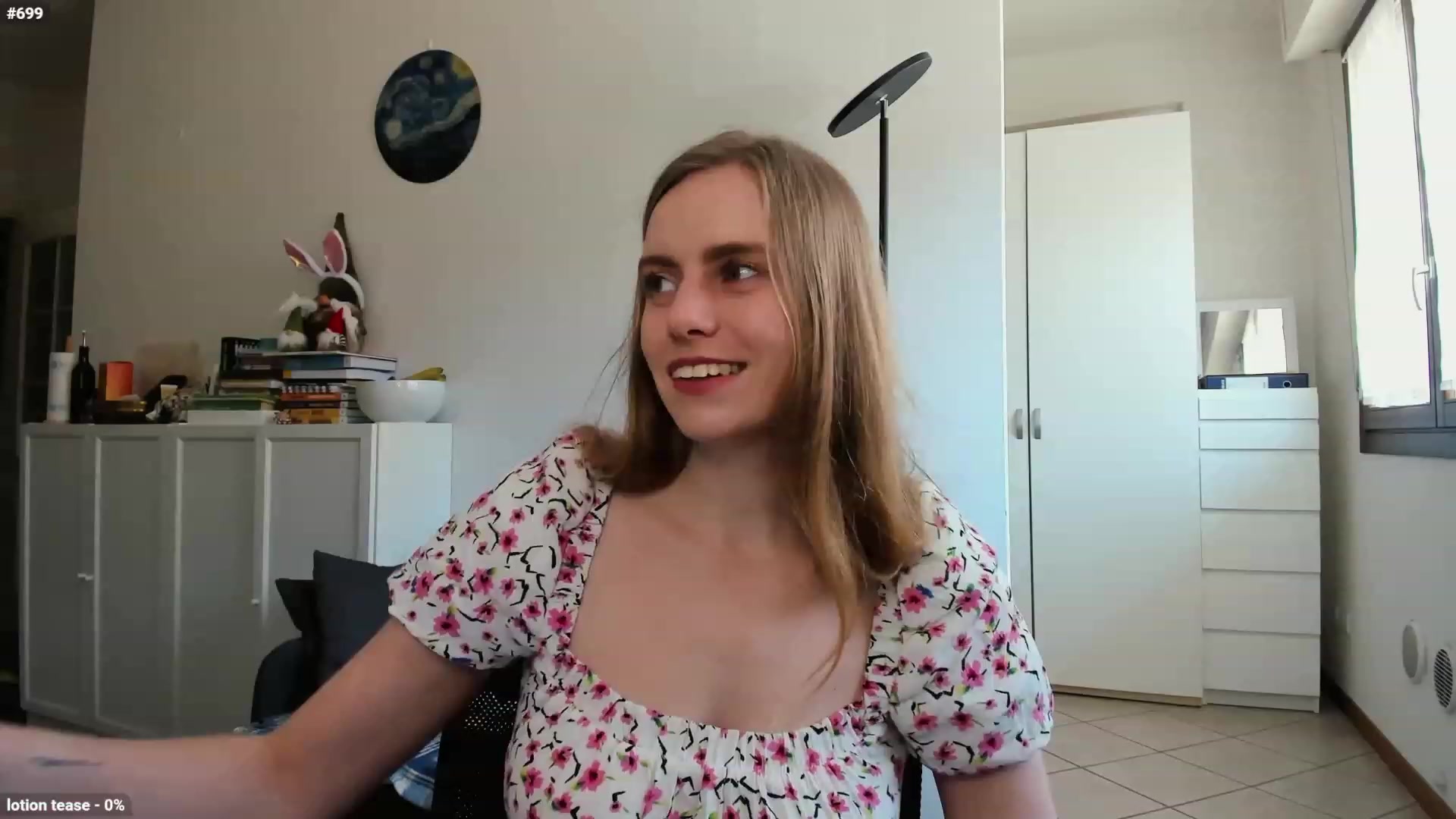 Gallery image thumbnail from Personage's myfreecams stream on, 05/06/2023, 13:06 image 1 of 20