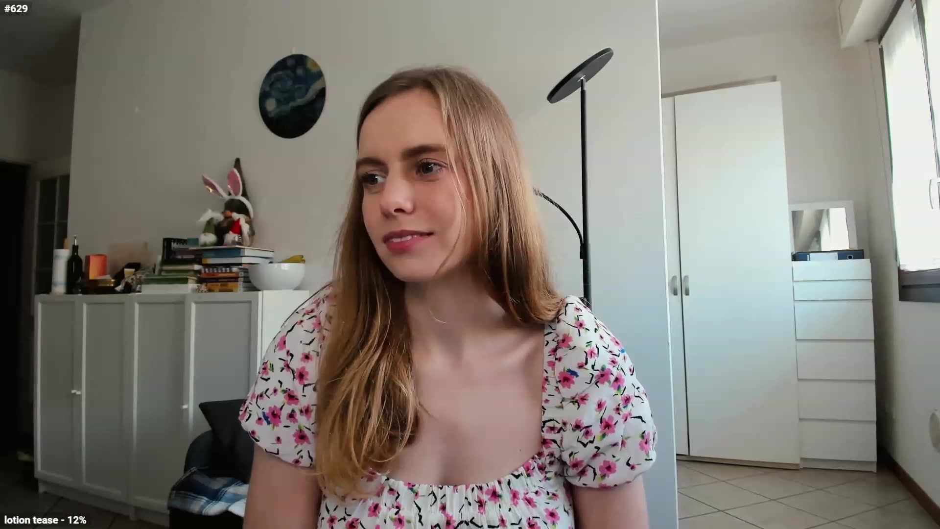 Gallery image thumbnail from Personage's myfreecams stream on, 05/06/2023, 14:37 image 17 of 20
