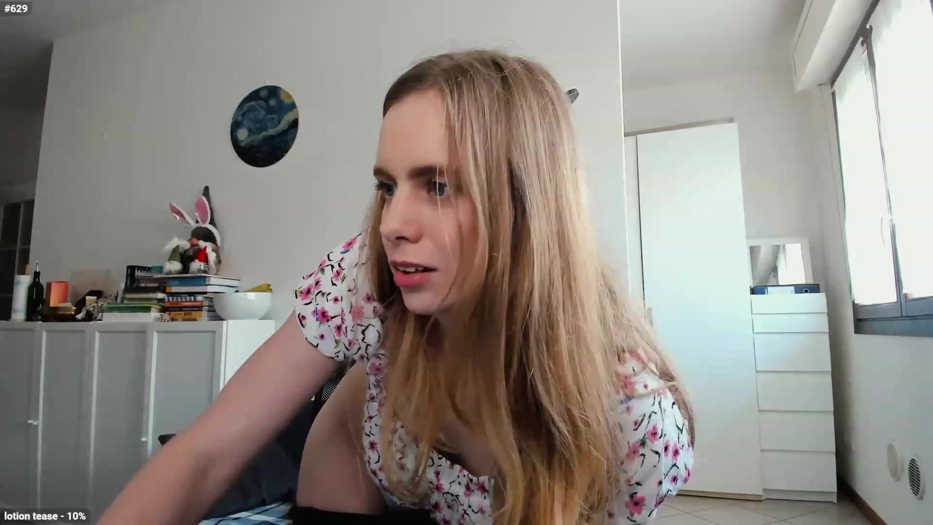 Gallery image thumbnail from Personage's myfreecams stream on, 05/06/2023, 14:37 image 8 of 20