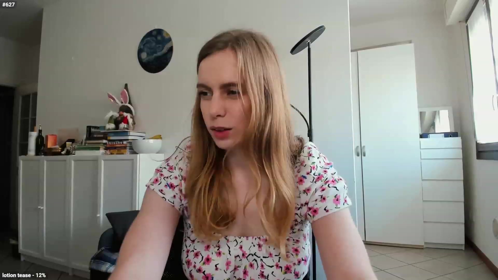 Gallery image thumbnail from Personage's myfreecams stream on, 05/06/2023, 14:37 image 14 of 20
