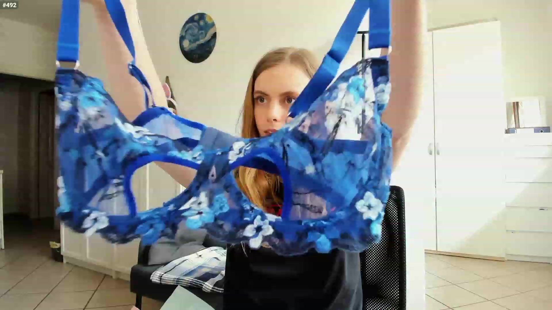 Gallery image thumbnail from Personage's myfreecams stream on, 05/08/2023, 14:00 image 3 of 20