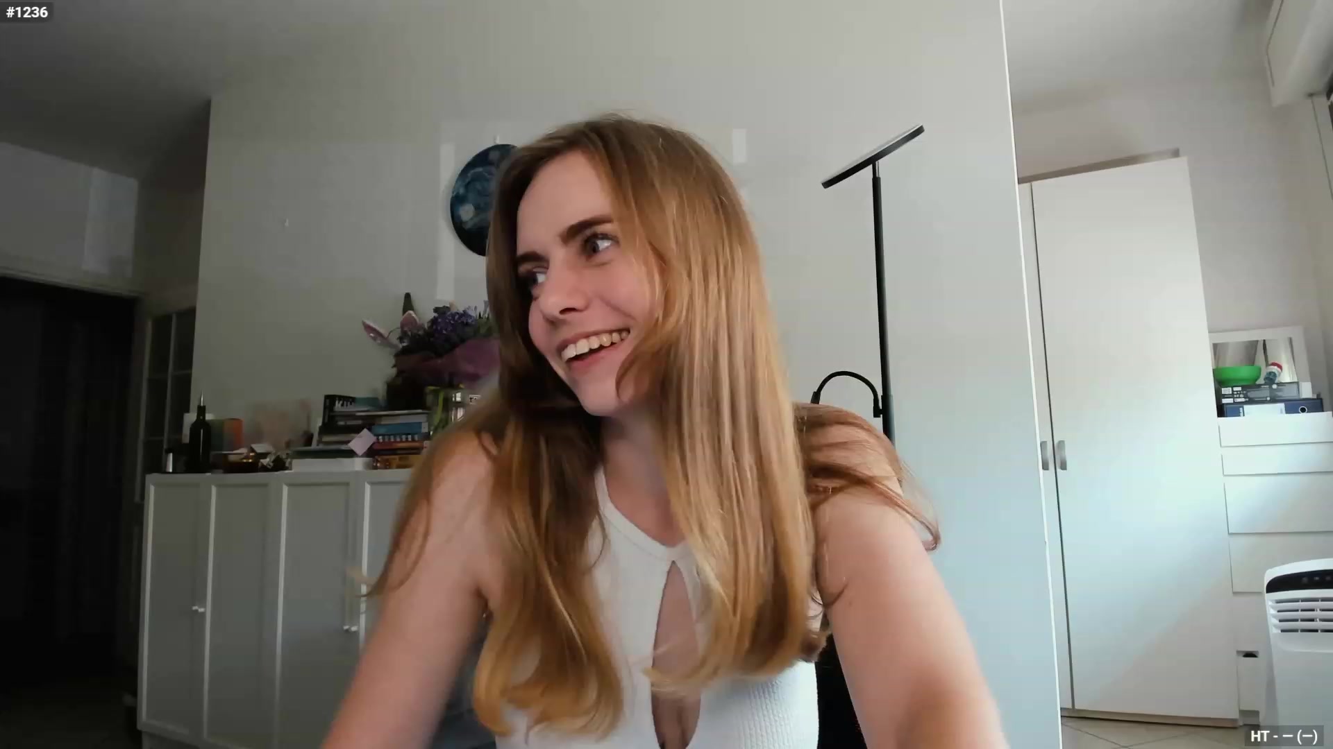 Gallery image thumbnail from Personage's myfreecams stream on, 07/03/2023, 11:25 image 1 of 20