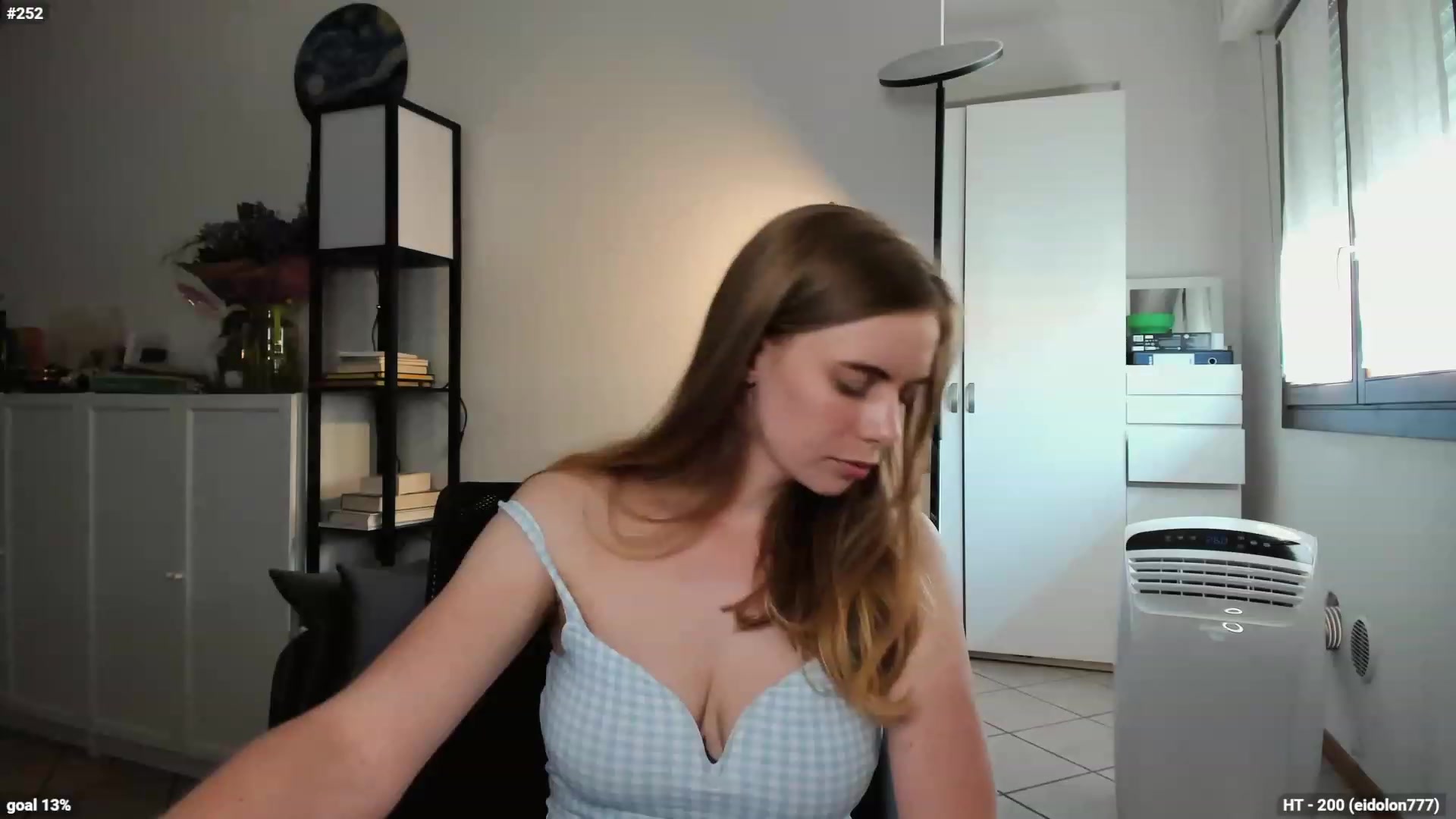 Gallery image thumbnail from Personage's myfreecams stream on, 07/05/2023, 15:14 image 13 of 20