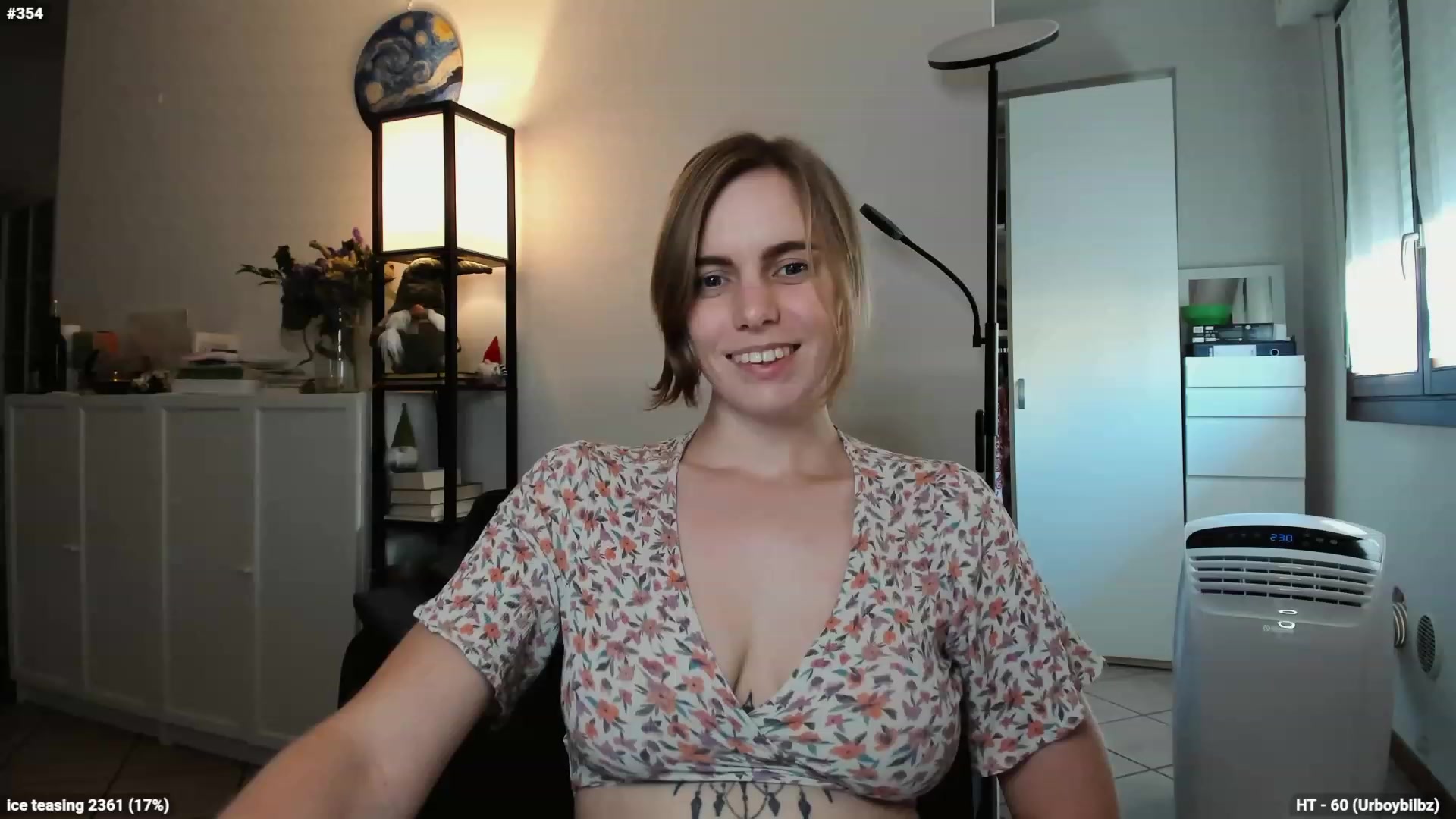 Gallery image thumbnail from Personage's myfreecams stream on, 07/09/2023, 16:05 image 13 of 20