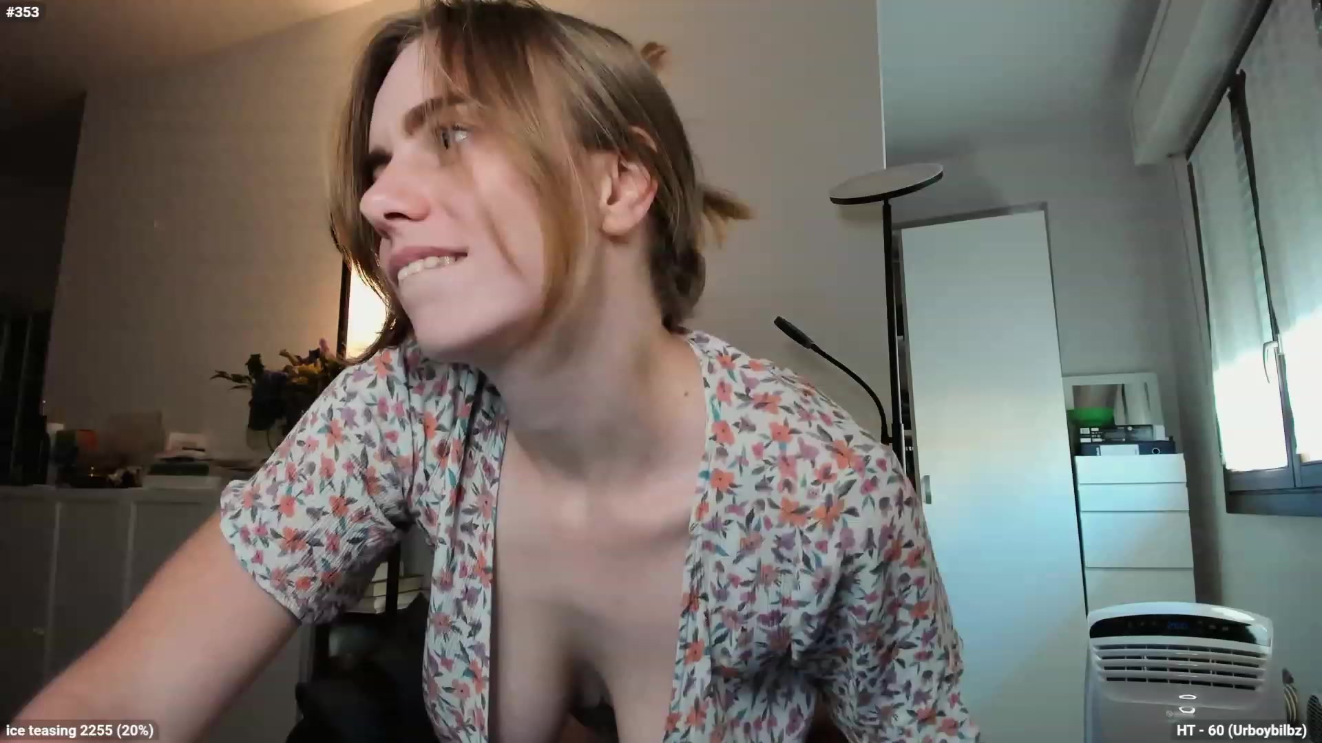 Gallery image thumbnail from Personage's myfreecams stream on, 07/09/2023, 16:05 image 20 of 20
