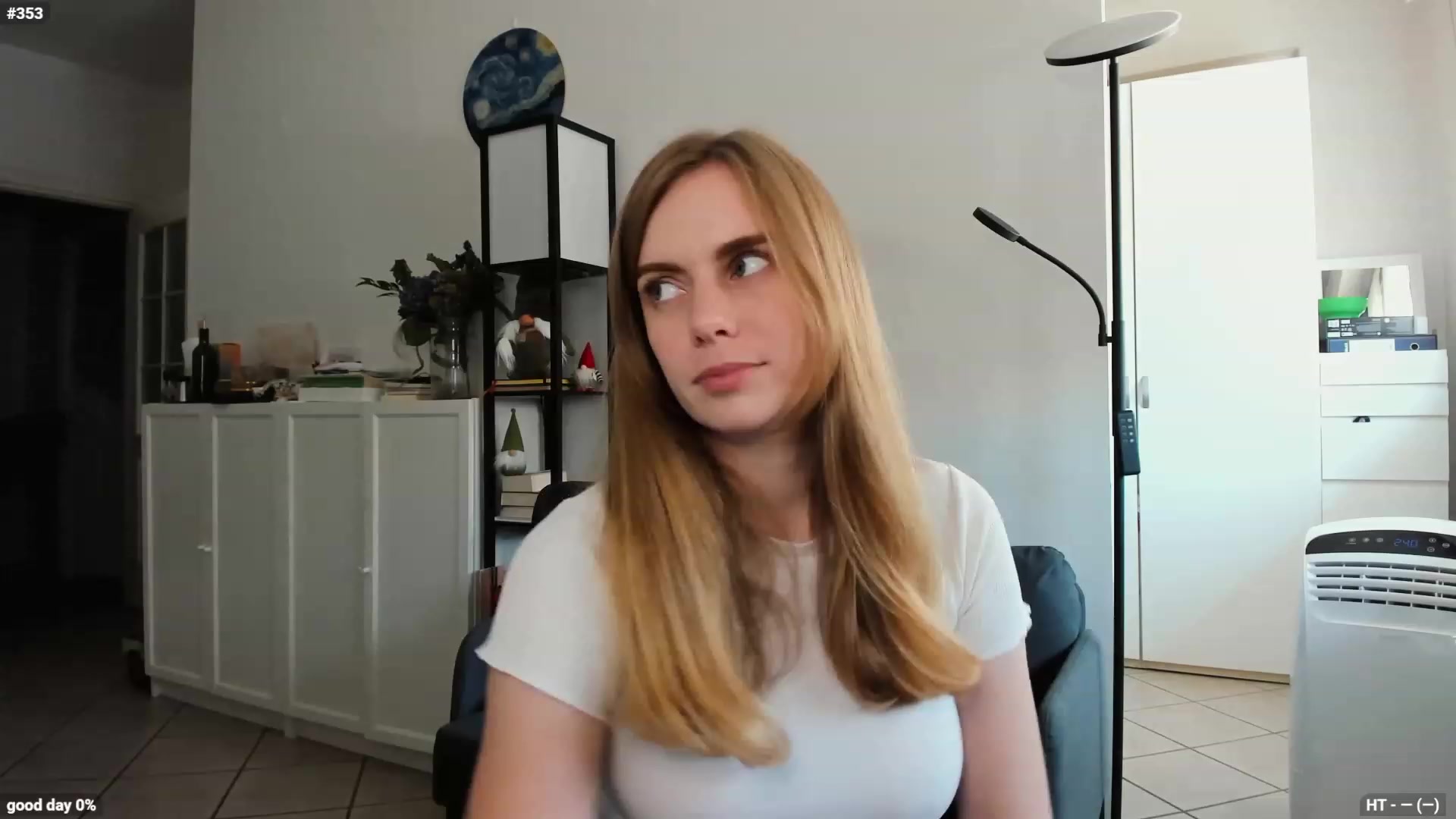 Gallery image thumbnail from Personage's myfreecams stream on, 07/10/2023, 12:52 image 4 of 20