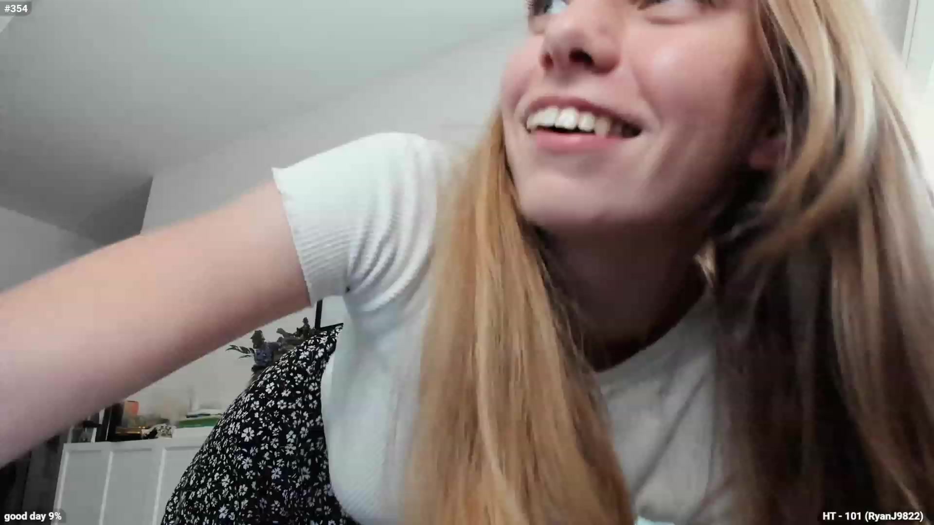 Gallery image thumbnail from Personage's myfreecams stream on, 07/10/2023, 15:09 image 4 of 20