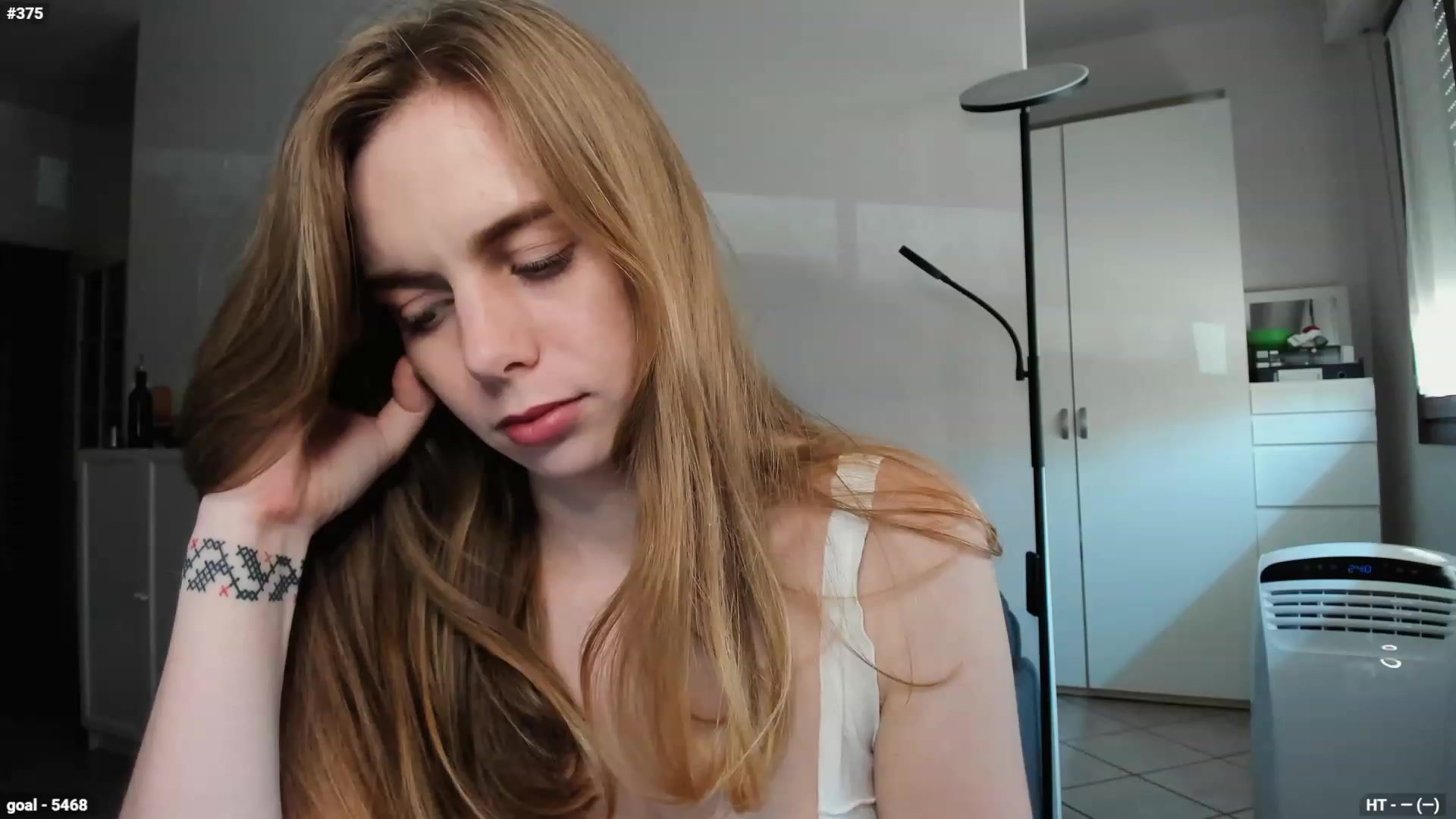 Gallery image thumbnail from Personage's myfreecams stream on, 07/11/2023, 12:10 image 1 of 20