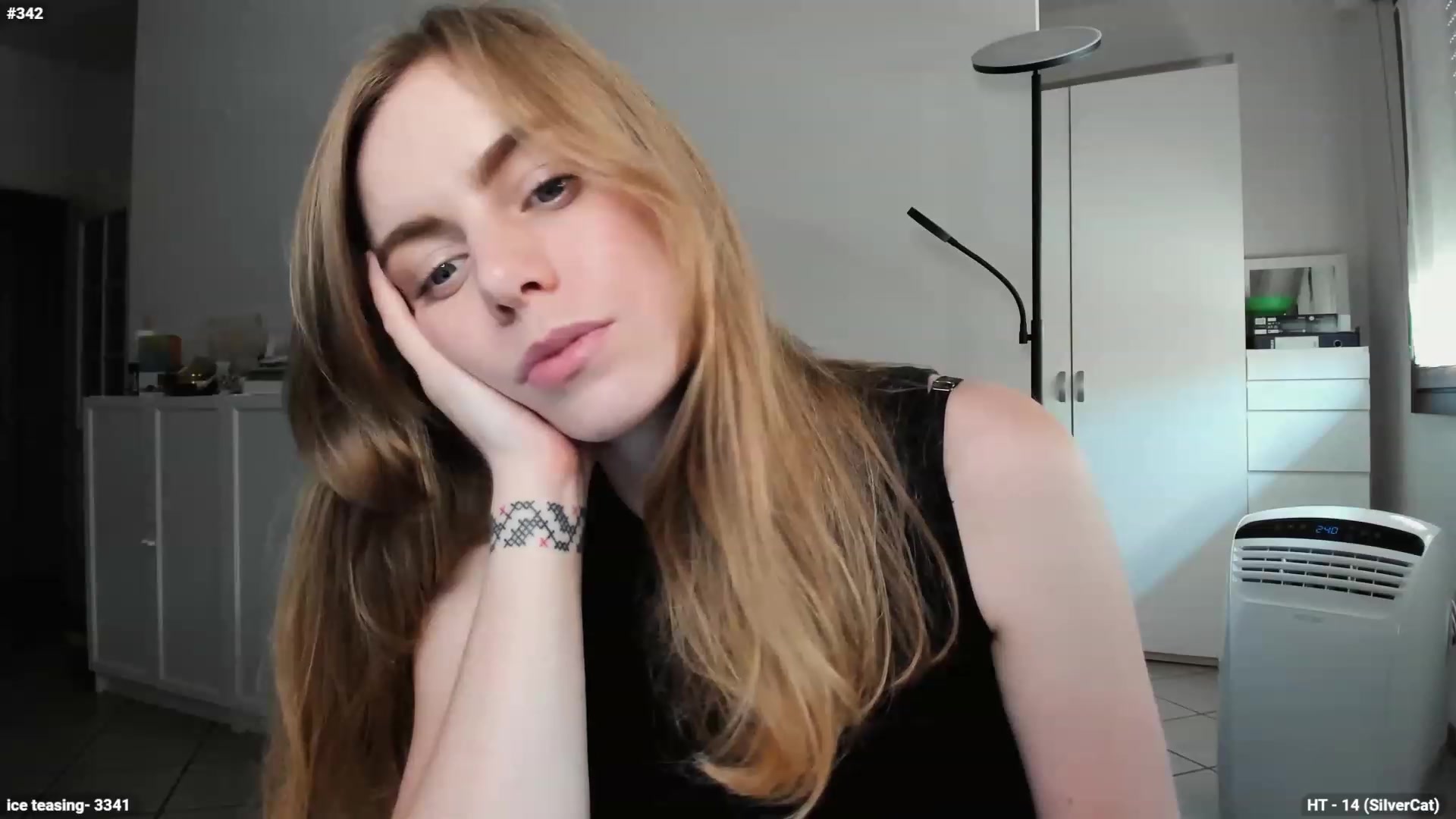 Gallery image thumbnail from Personage's myfreecams stream on, 07/12/2023, 13:42 image 15 of 20