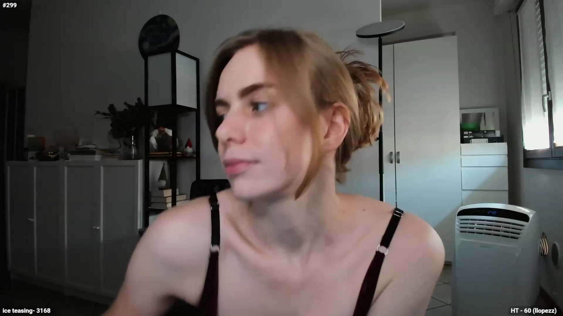 Gallery image thumbnail from Personage's myfreecams stream on, 07/12/2023, 15:12 image 16 of 20