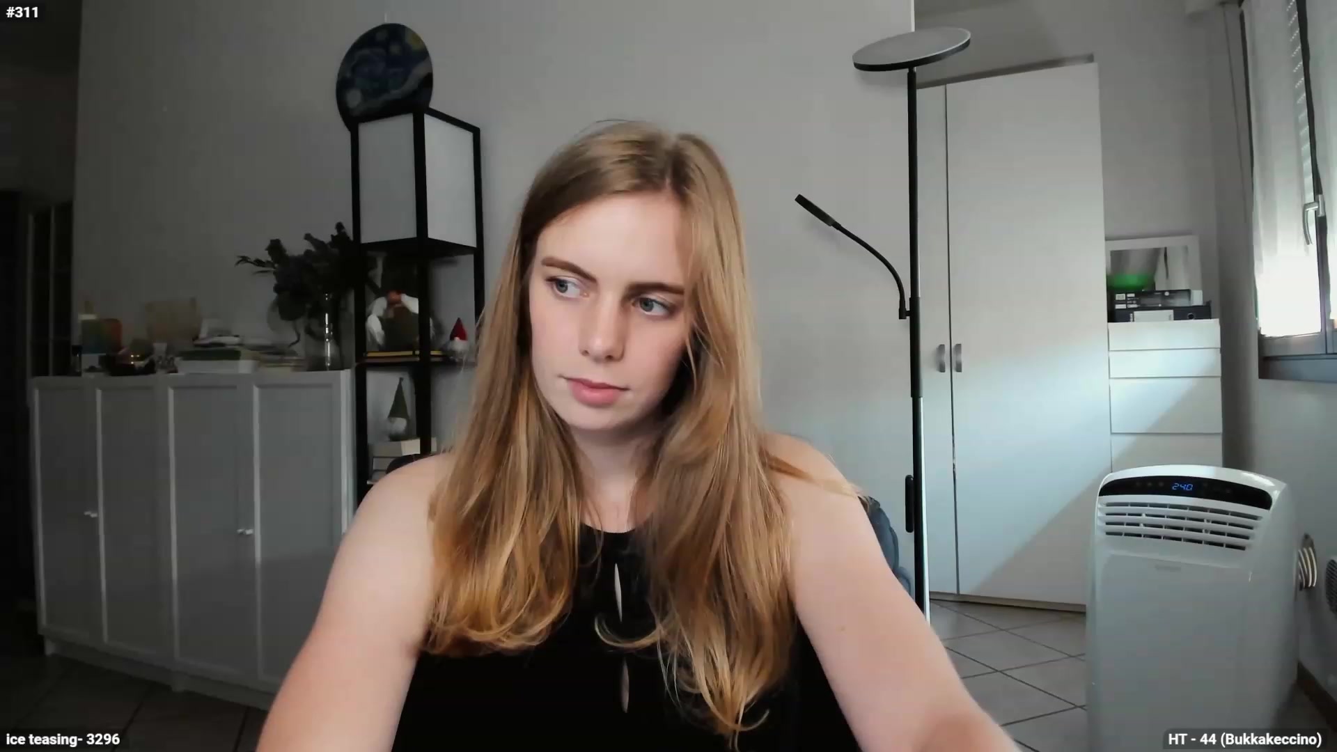 Gallery image thumbnail from Personage's myfreecams stream on, 07/12/2023, 15:12 image 2 of 20