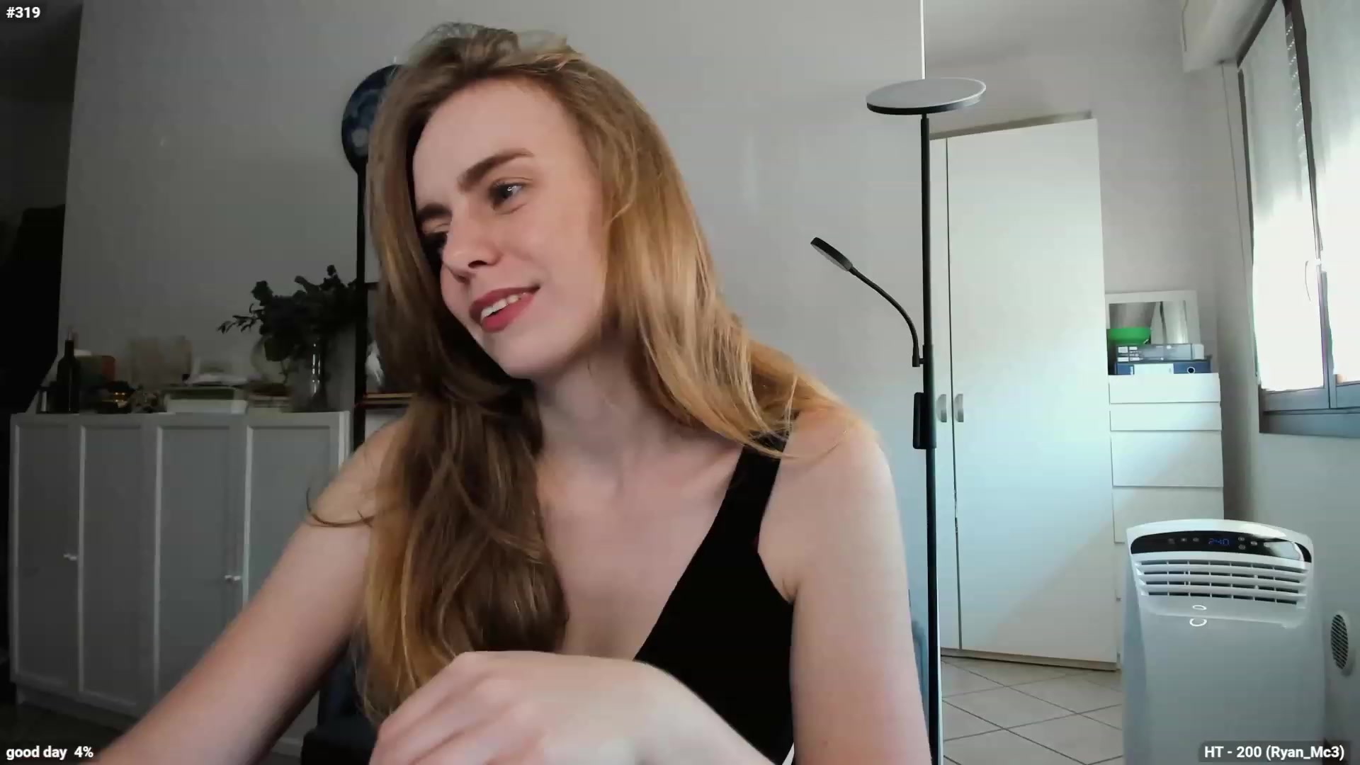 Gallery image thumbnail from Personage's myfreecams stream on, 07/17/2023, 12:38 image 17 of 20