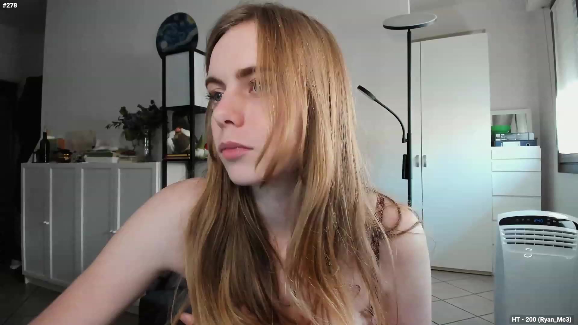Gallery image thumbnail from Personage's myfreecams stream on, 07/17/2023, 15:34 image 13 of 20