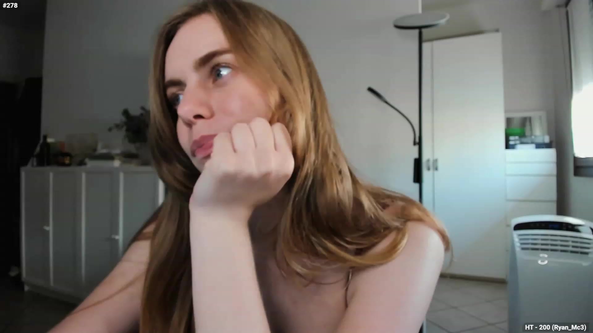 Gallery image thumbnail from Personage's myfreecams stream on, 07/17/2023, 15:34 image 12 of 20