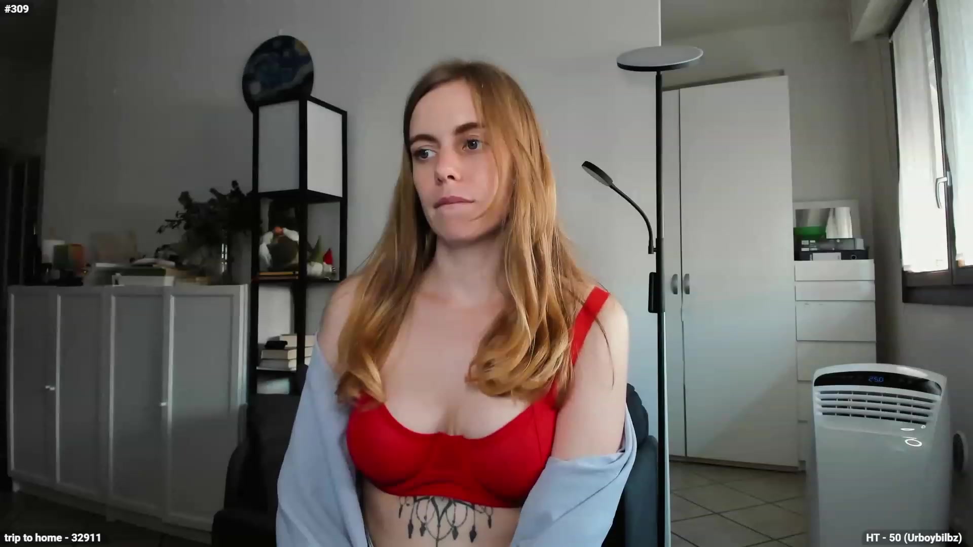 Gallery image thumbnail from Personage's myfreecams stream on, 07/19/2023, 15:15 image 13 of 20
