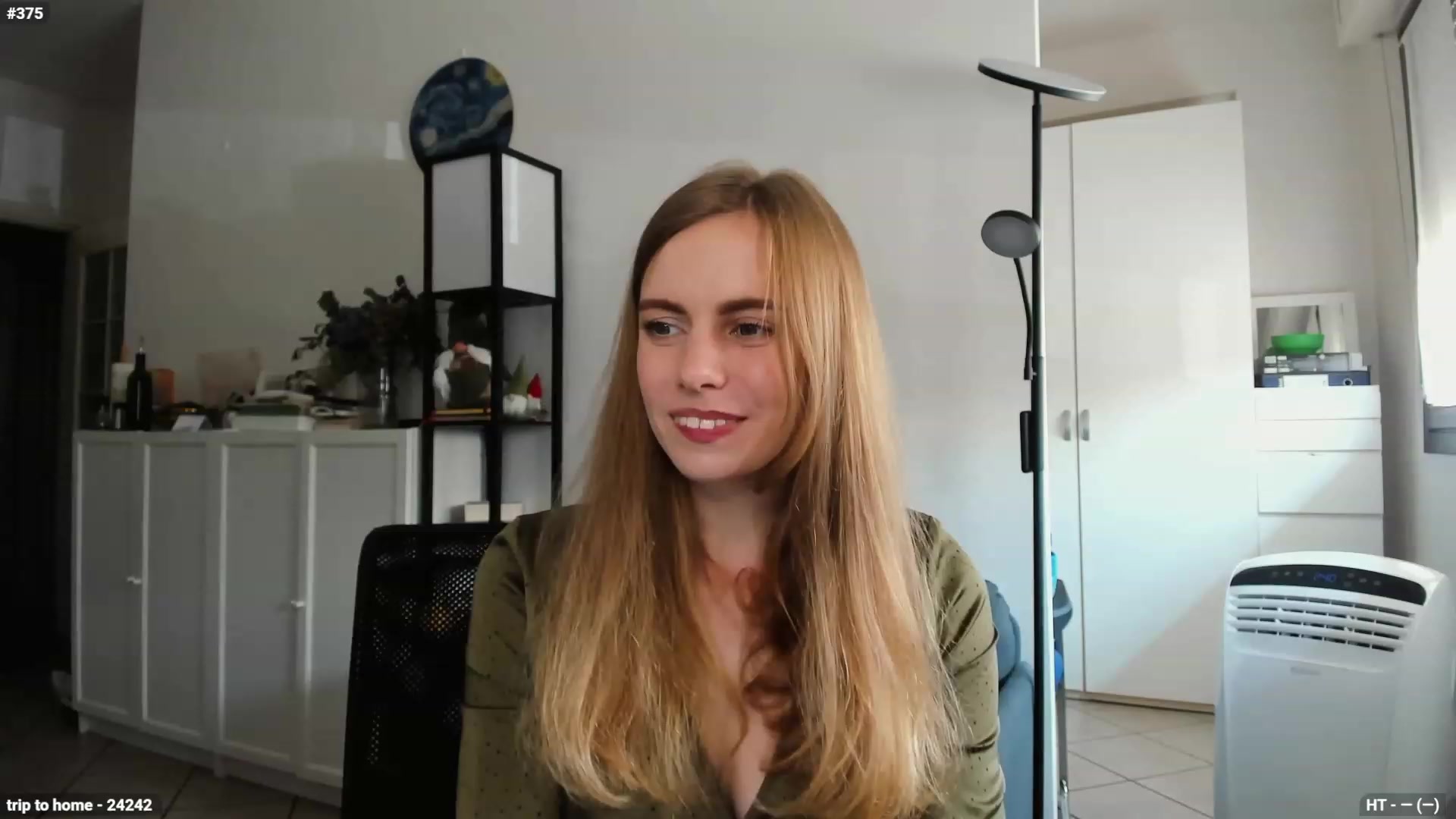 Gallery image thumbnail from Personage's myfreecams stream on, 07/25/2023, 12:35 image 3 of 20