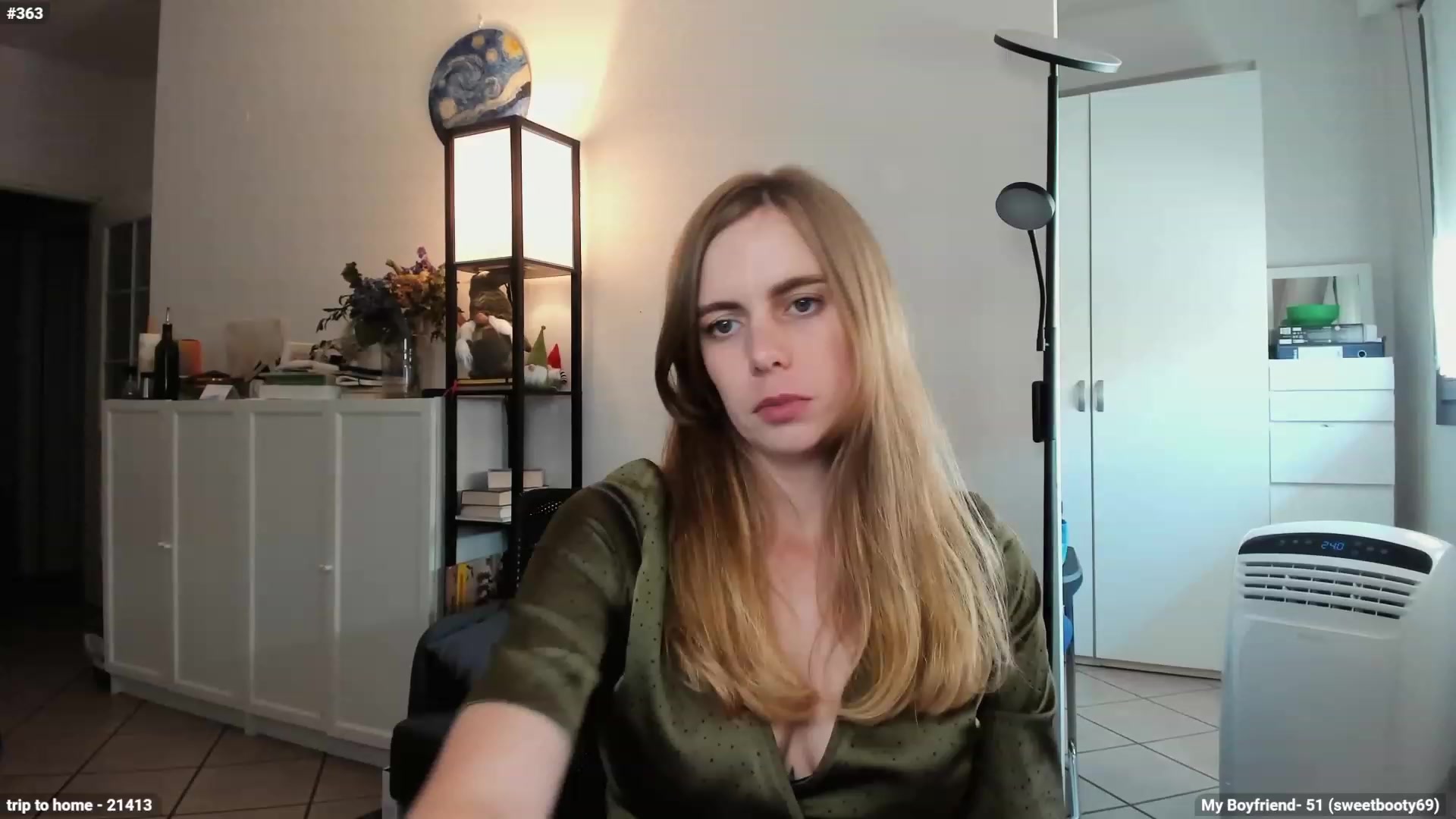 Gallery image thumbnail from Personage's myfreecams stream on, 07/25/2023, 13:49 image 17 of 20