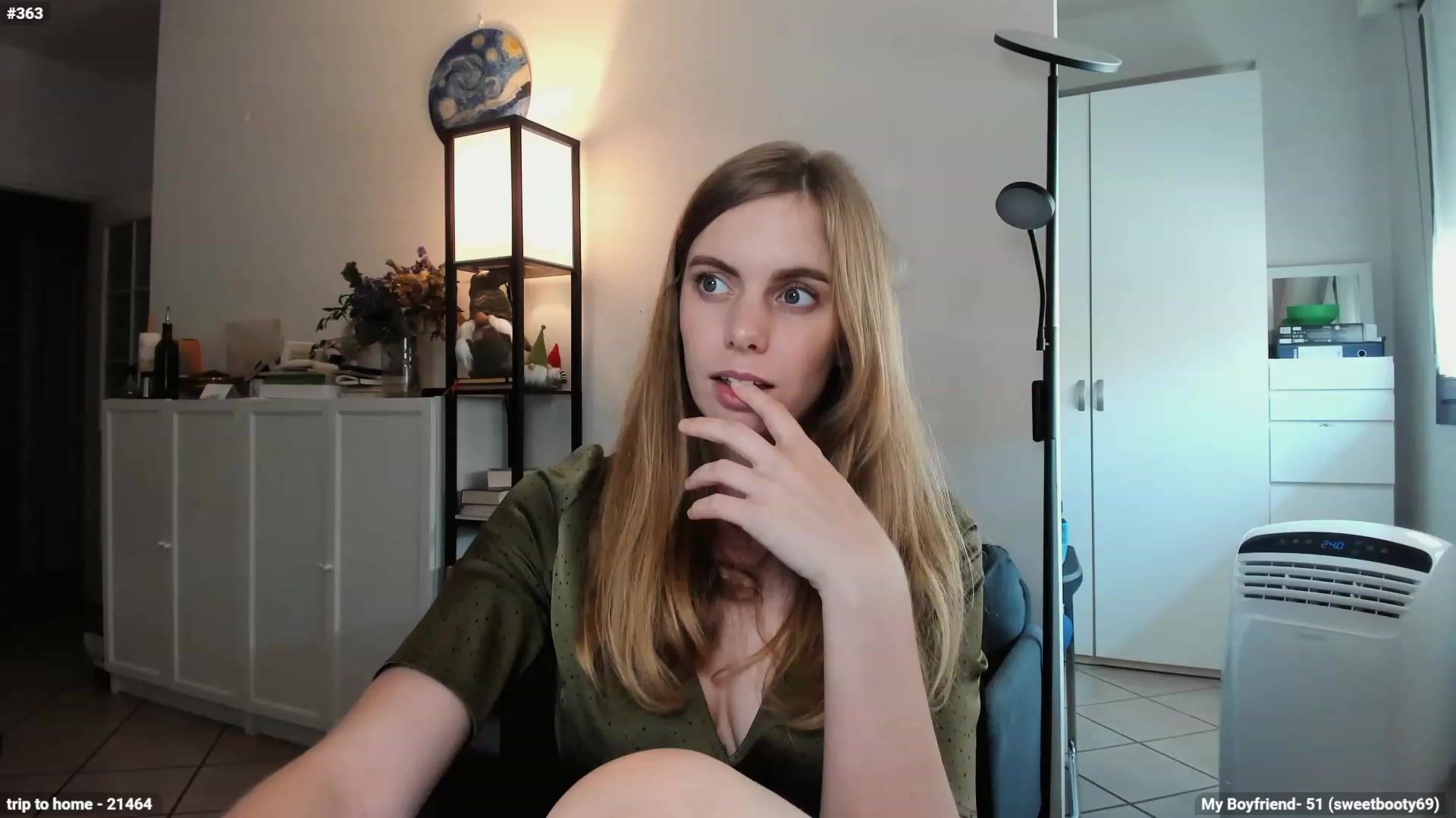 Gallery image thumbnail from Personage's myfreecams stream on, 07/25/2023, 13:49 image 7 of 20