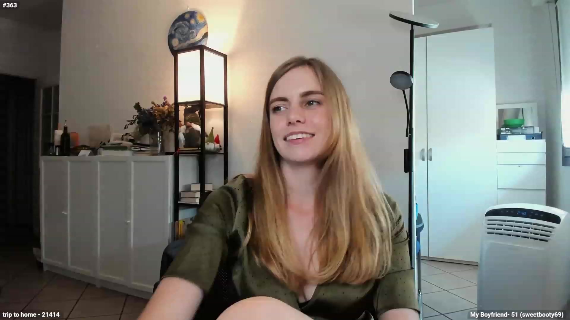 Gallery image thumbnail from Personage's myfreecams stream on, 07/25/2023, 13:49 image 10 of 20