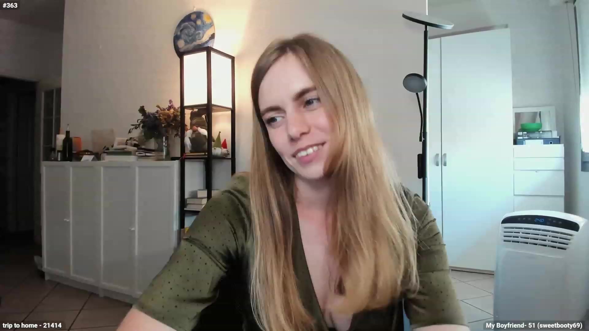 Gallery image thumbnail from Personage's myfreecams stream on, 07/25/2023, 13:49 image 11 of 20