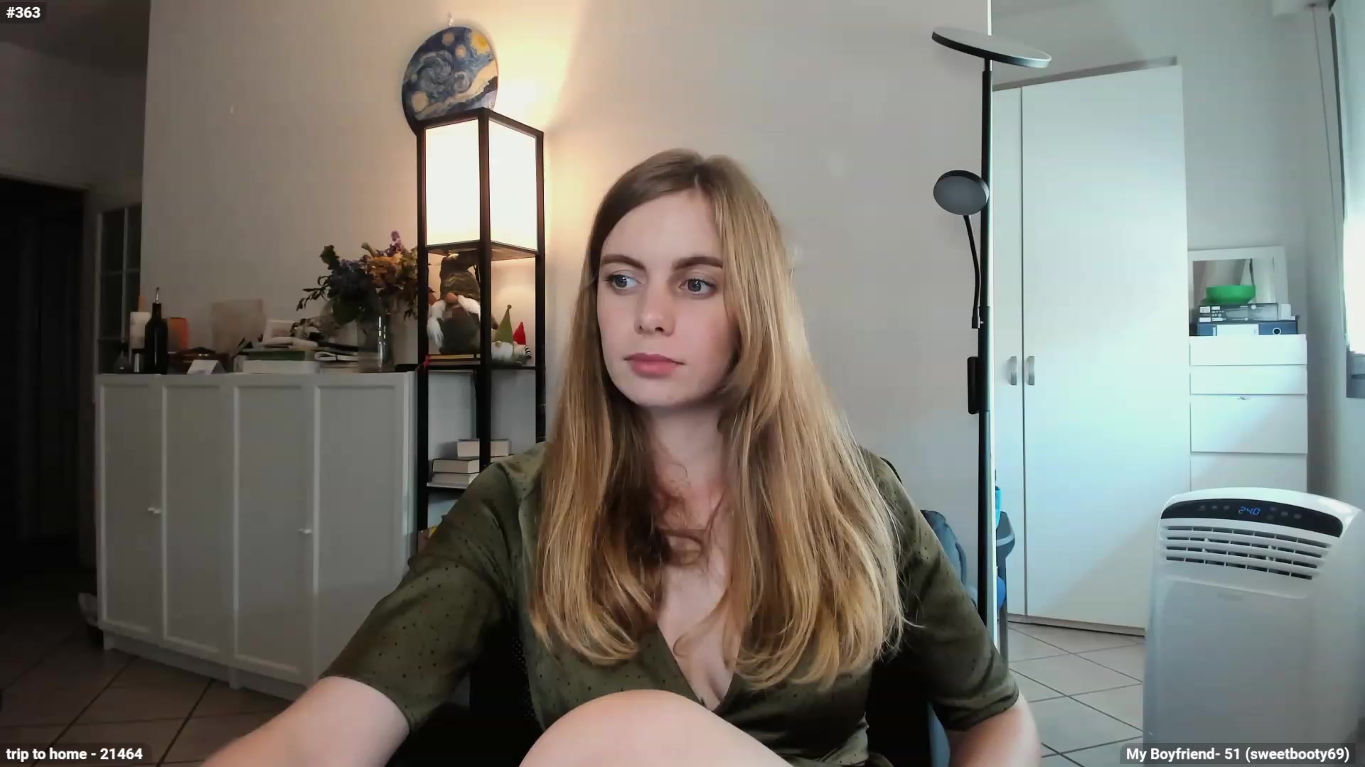 Gallery image thumbnail from Personage's myfreecams stream on, 07/25/2023, 13:49 image 4 of 20