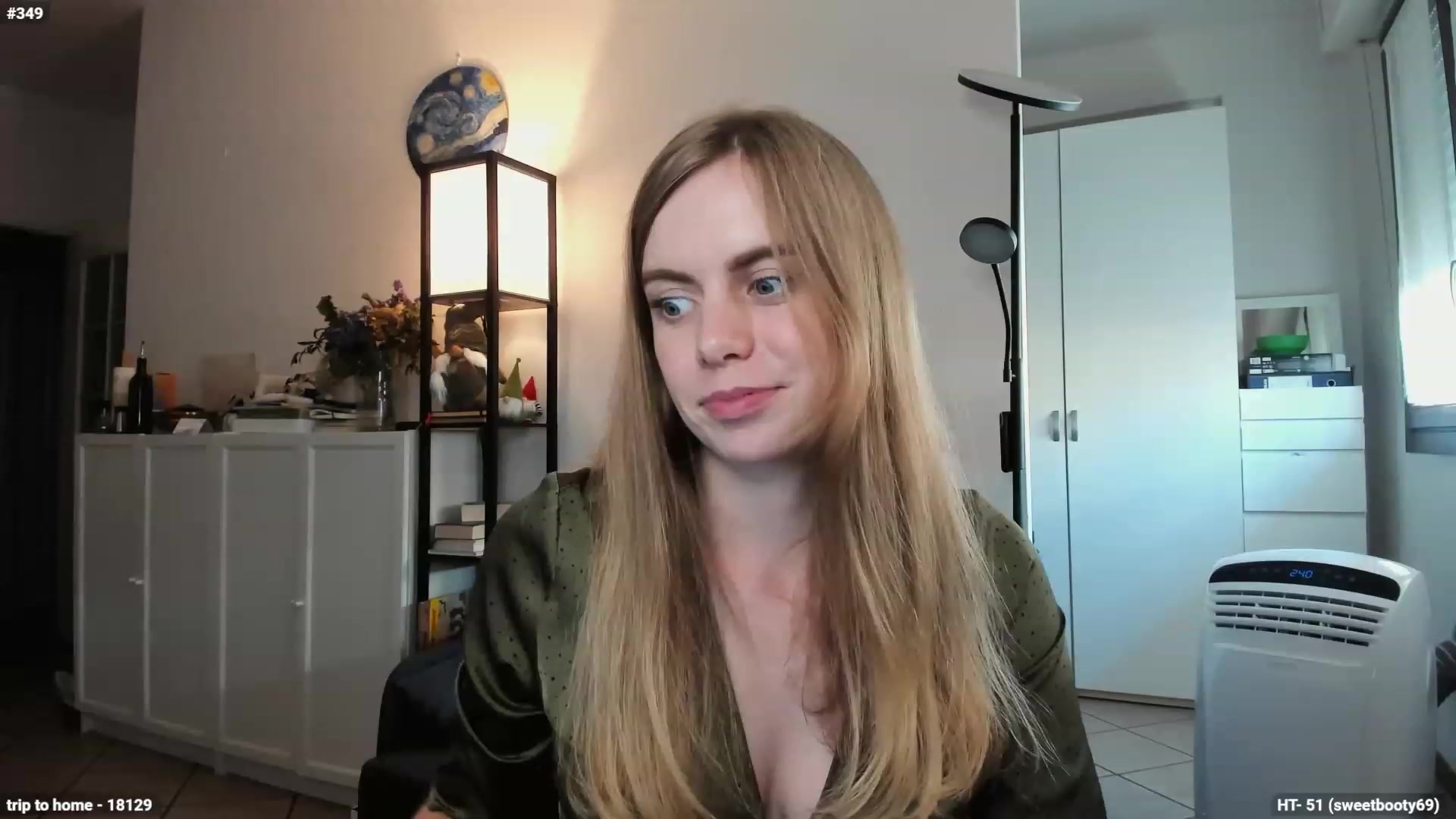 Gallery image thumbnail from Personage's myfreecams stream on, 07/25/2023, 15:16 image 11 of 20