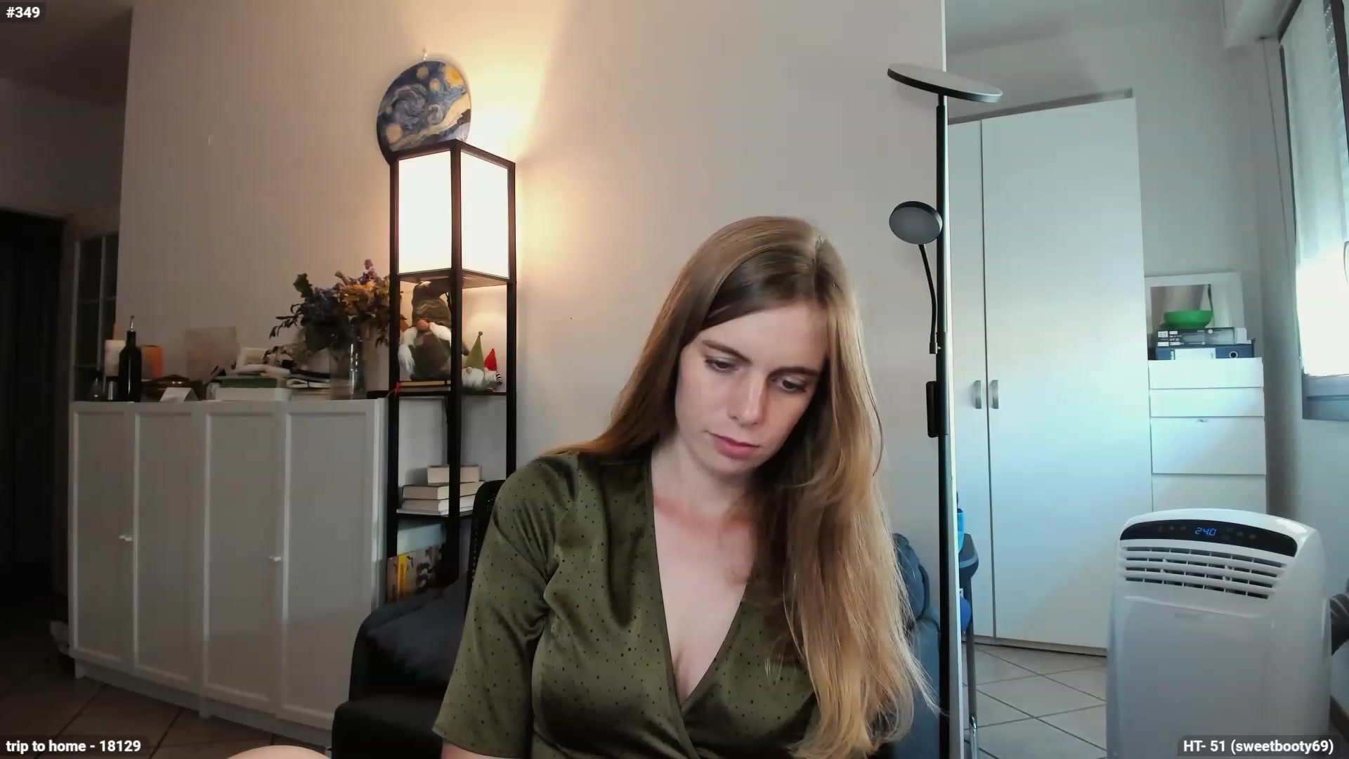 Gallery image thumbnail from Personage's myfreecams stream on, 07/25/2023, 15:16 image 8 of 20