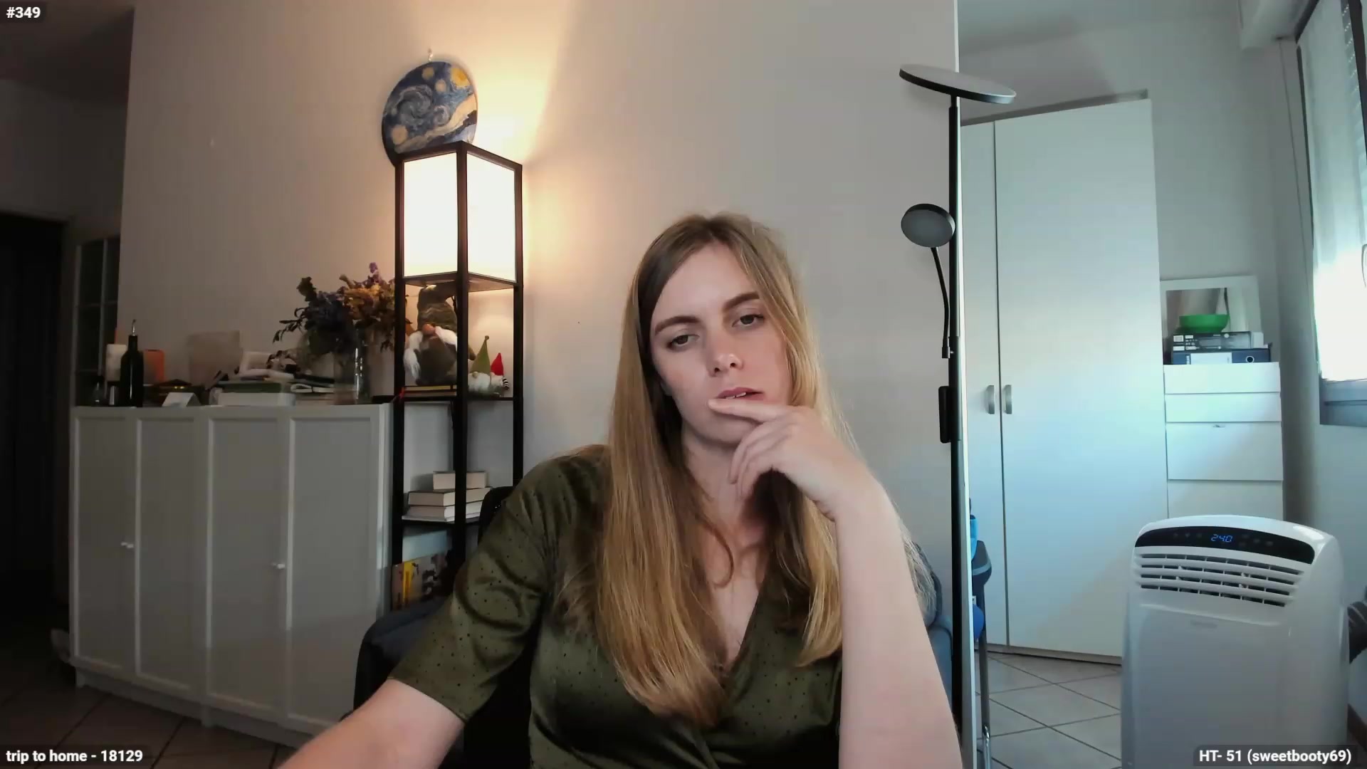 Gallery image thumbnail from Personage's myfreecams stream on, 07/25/2023, 15:16 image 6 of 20