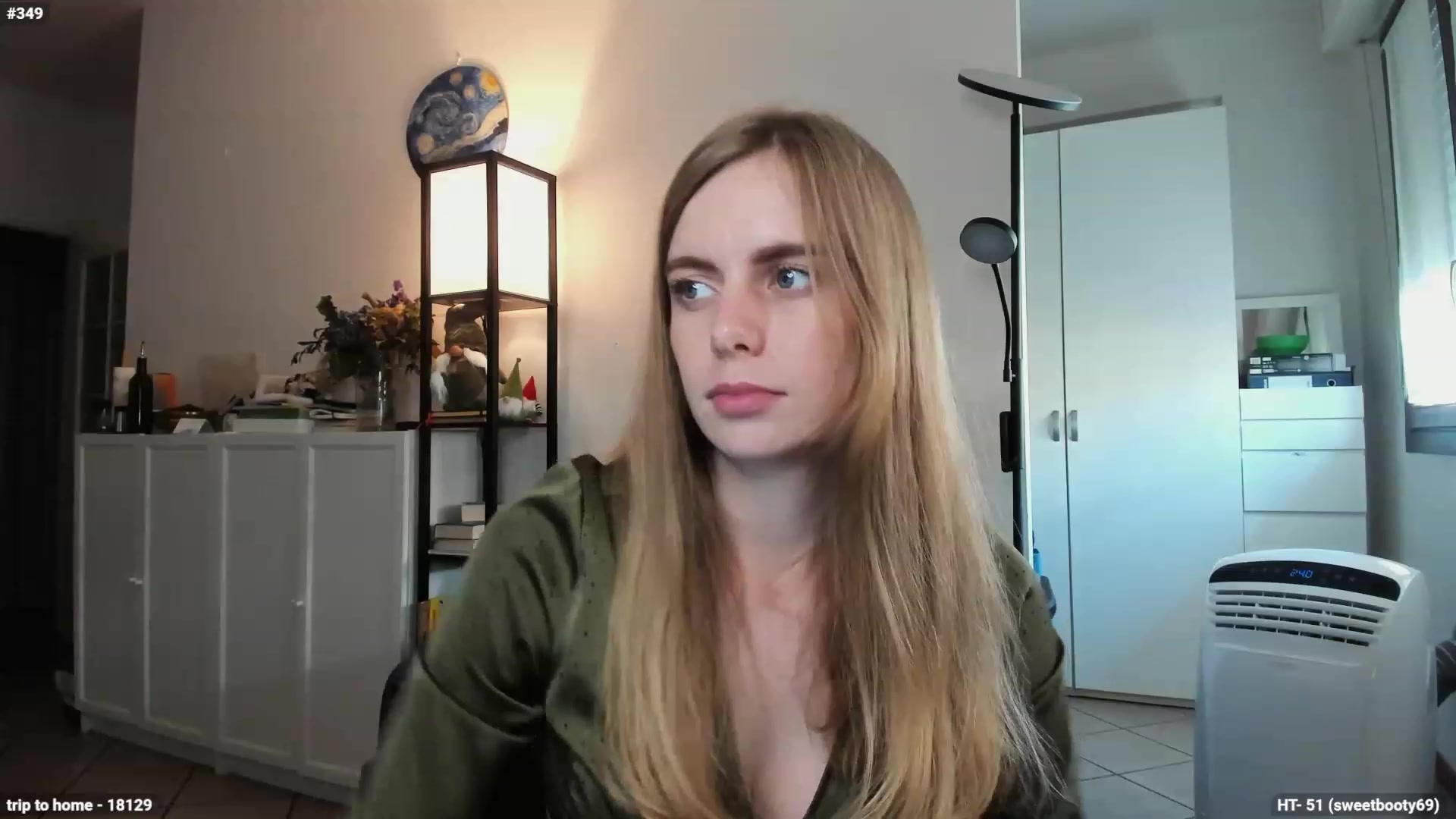 Gallery image thumbnail from Personage's myfreecams stream on, 07/25/2023, 15:16 image 12 of 20