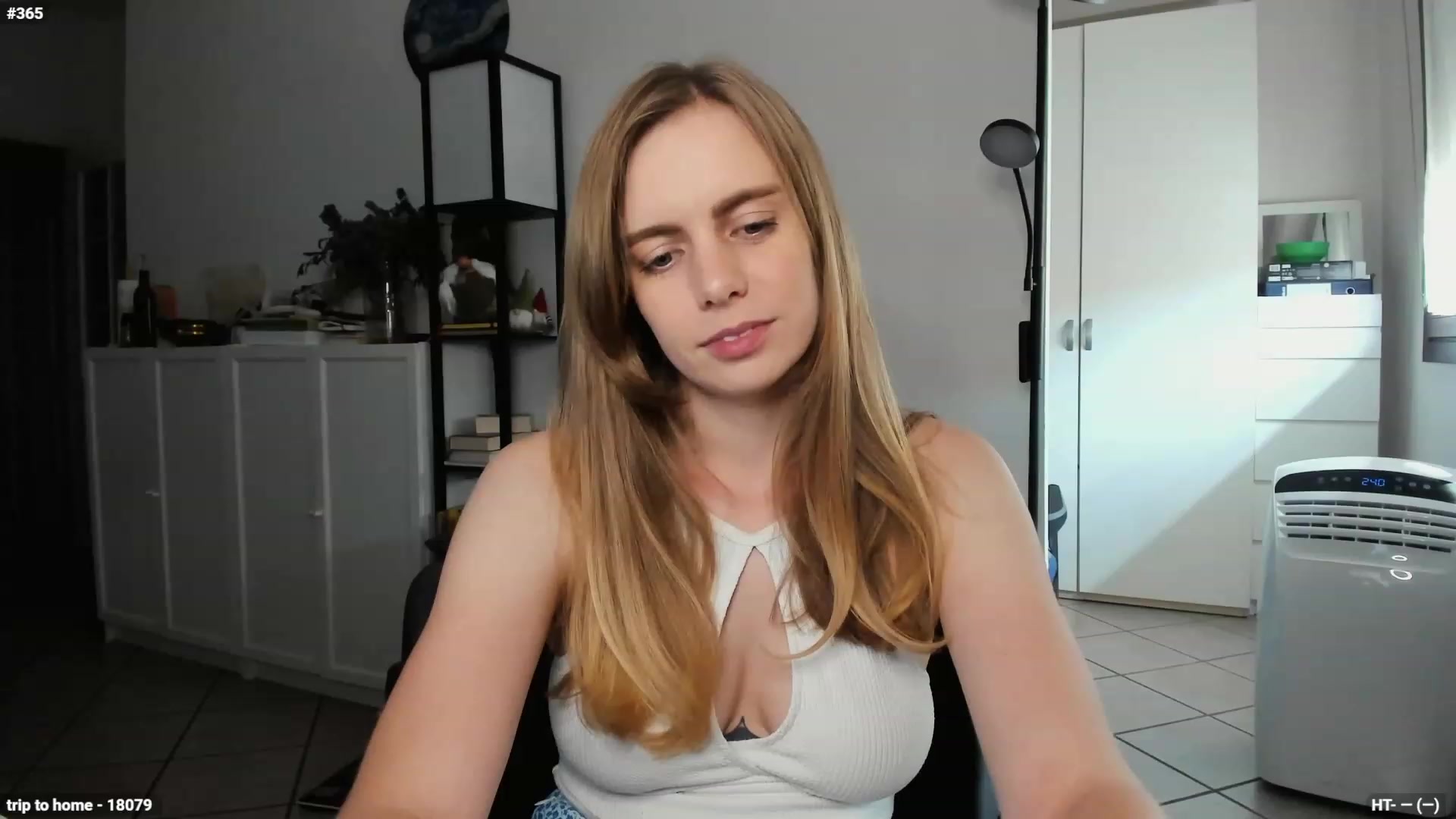 Gallery image thumbnail from Personage's myfreecams stream on, 07/26/2023, 13:01 image 2 of 20