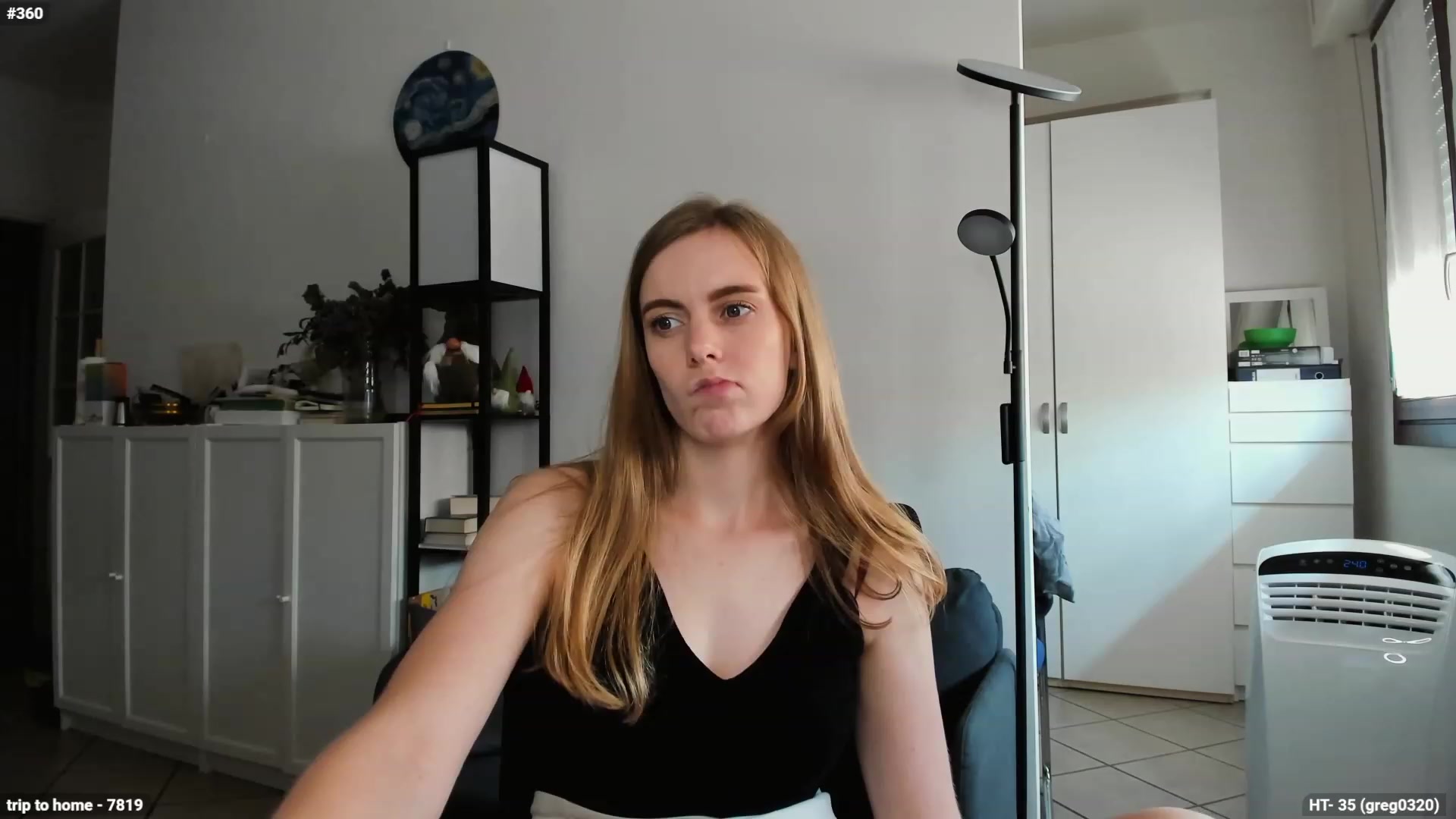 Gallery image thumbnail from Personage's myfreecams stream on, 07/28/2023, 13:17 image 15 of 20